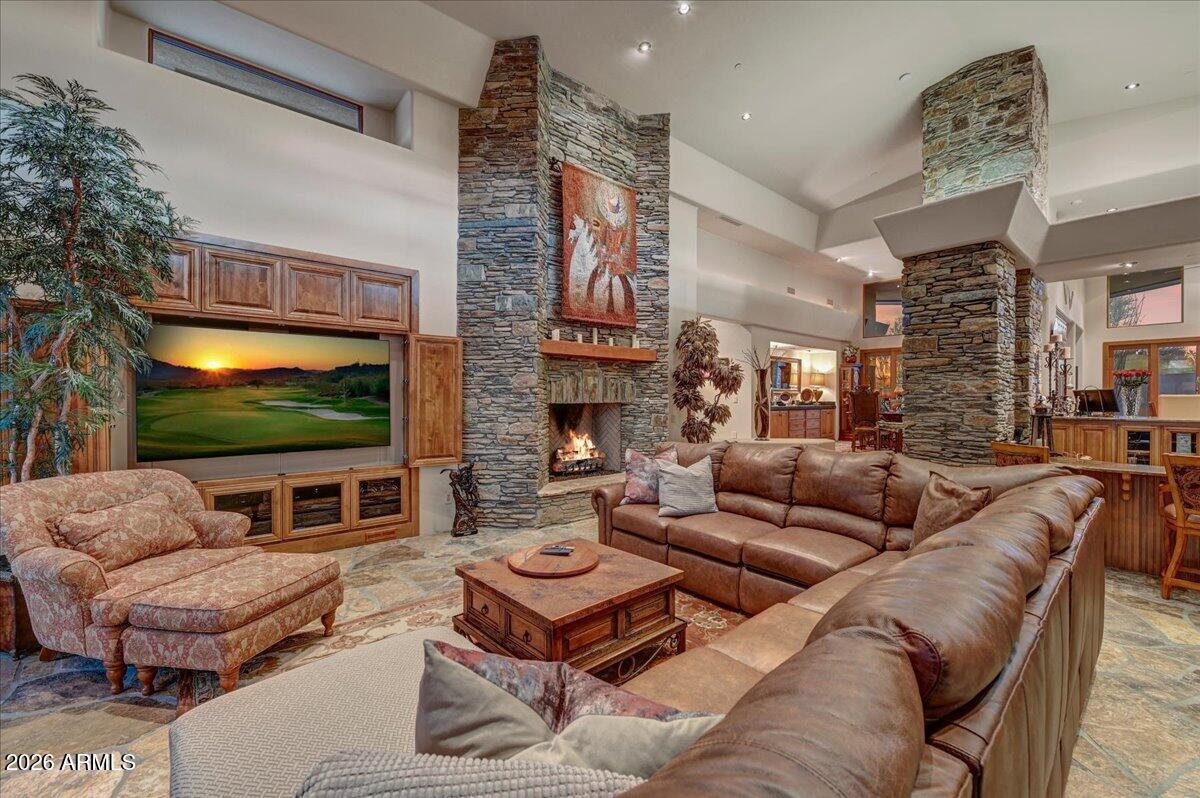 DESERT MOUNTAIN - Residential