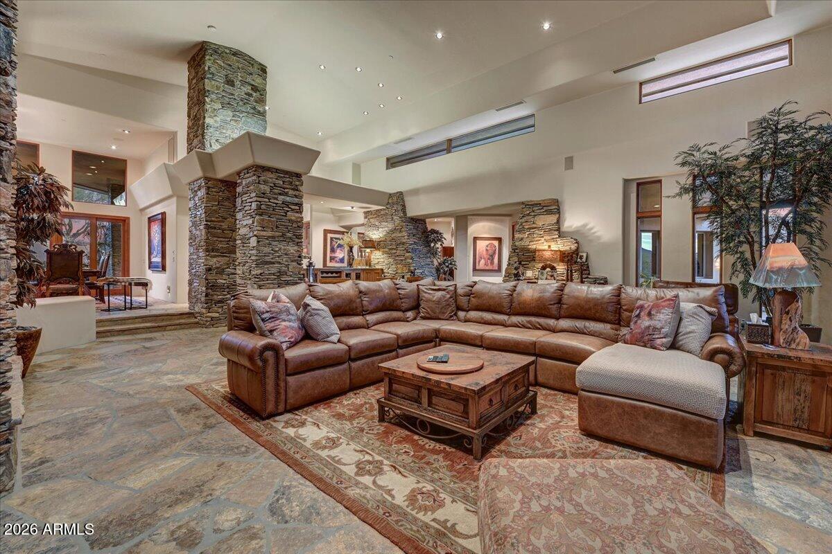 DESERT MOUNTAIN - Residential