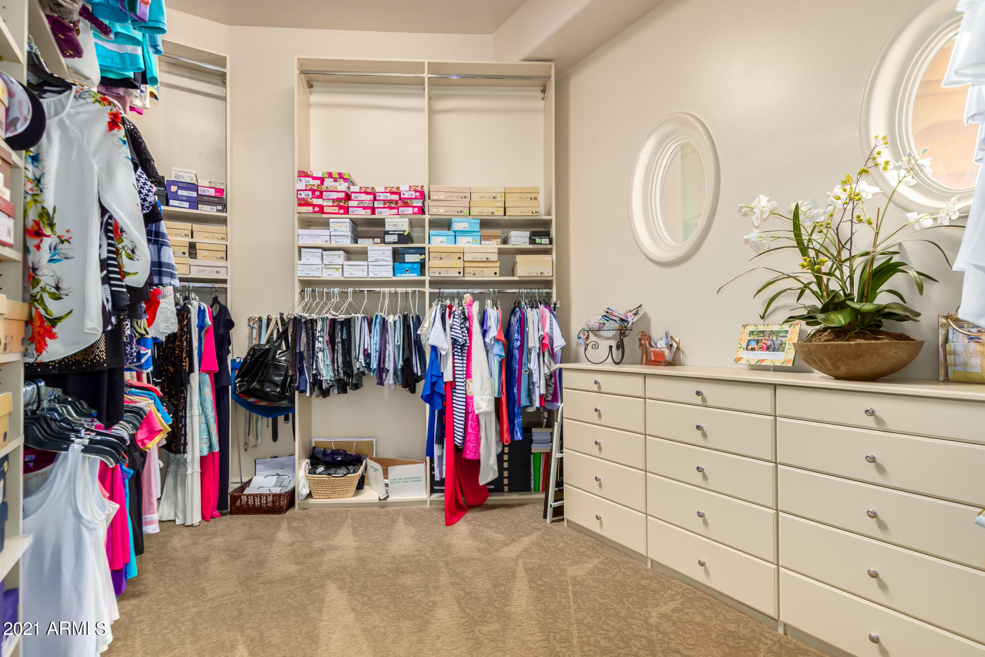 OAKWOOD HILLS ESTATES - Residential