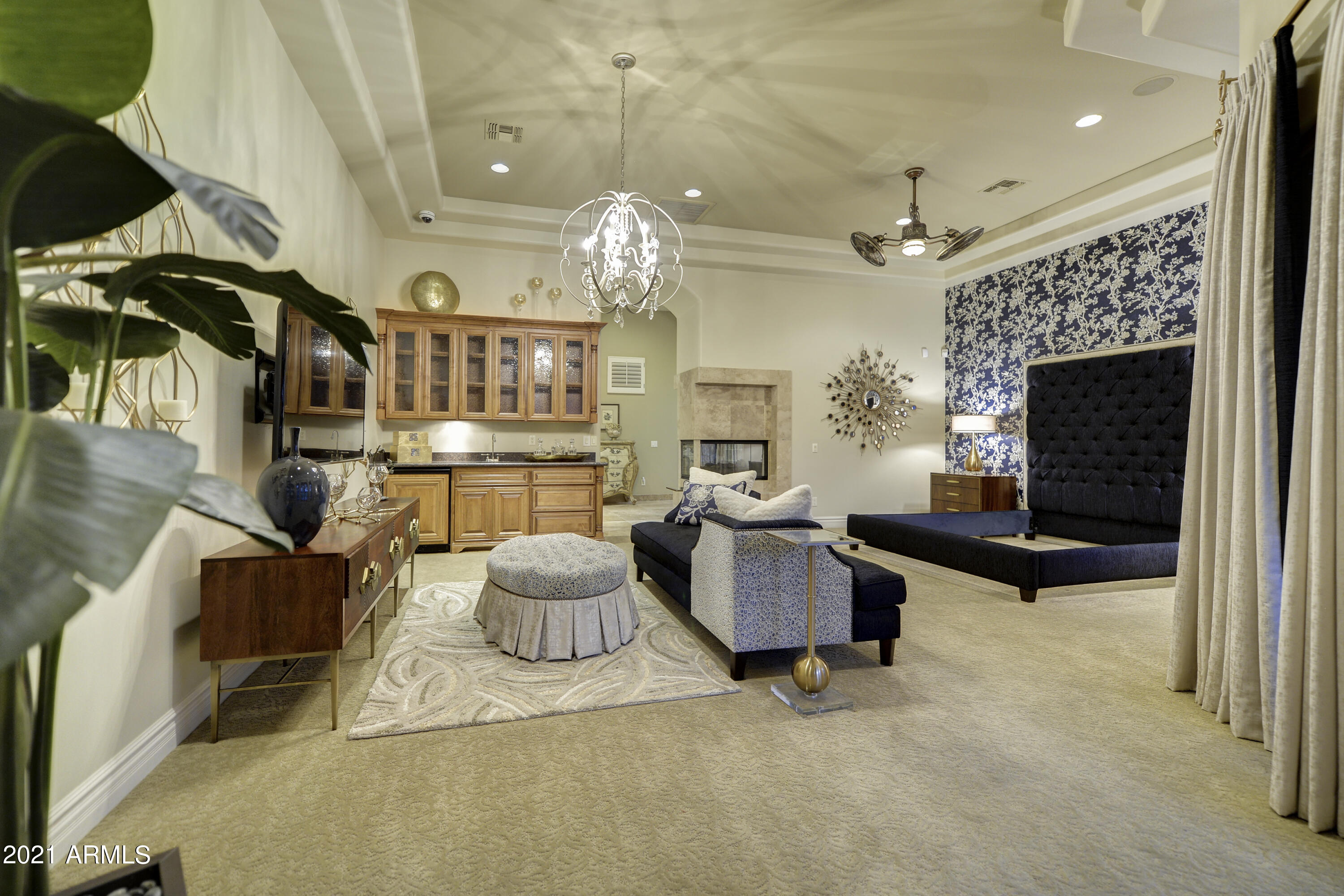 OAKWOOD HILLS ESTATES - Residential