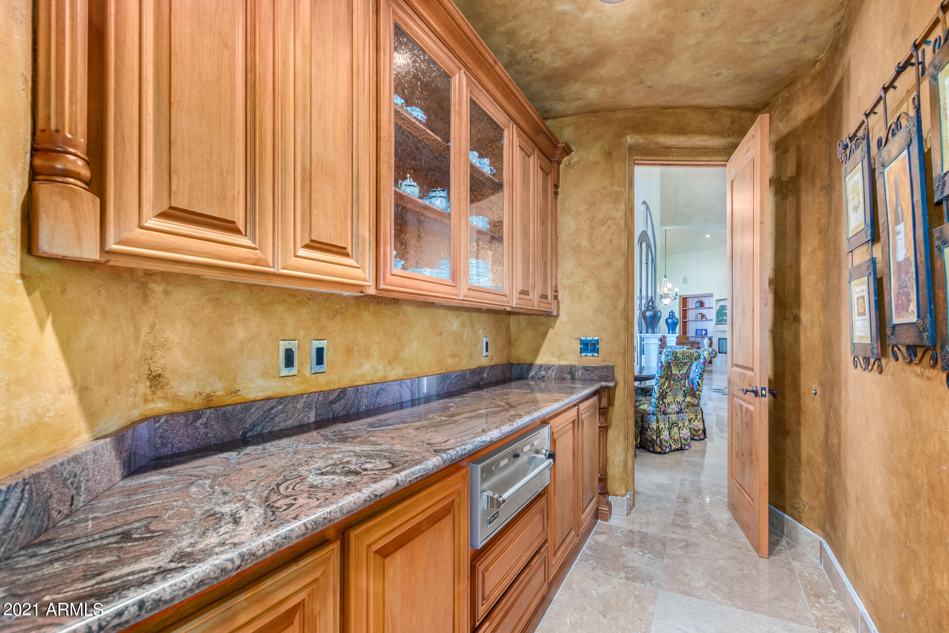 OAKWOOD HILLS ESTATES - Residential