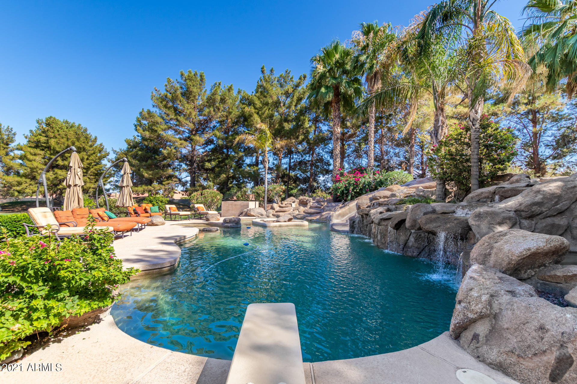 OAKWOOD HILLS ESTATES - Residential