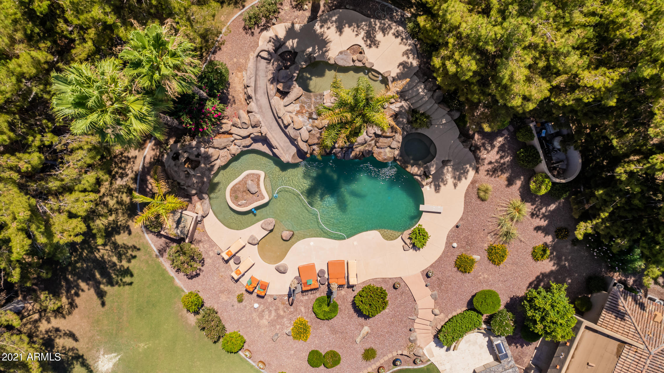 OAKWOOD HILLS ESTATES - Residential