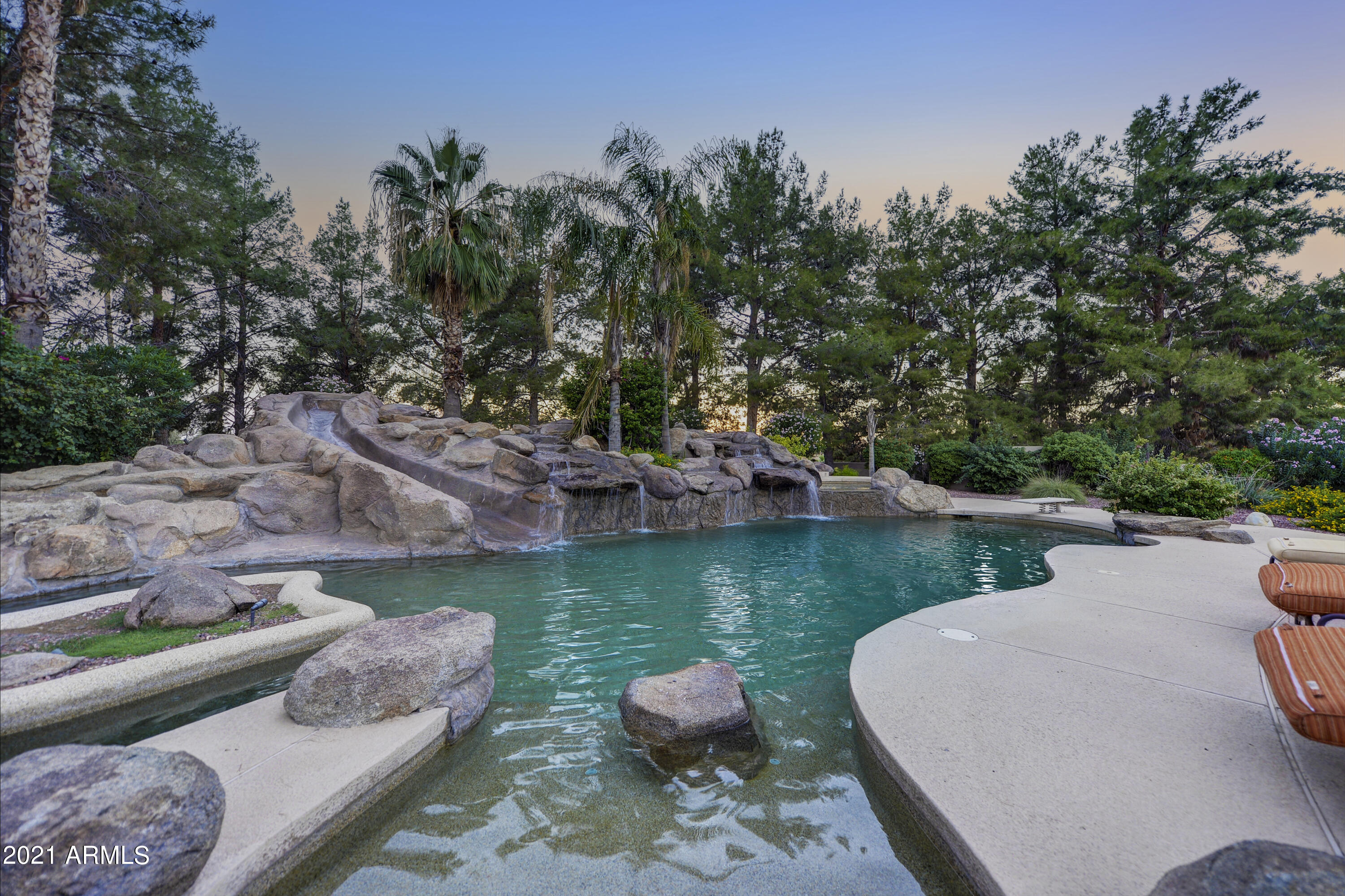 OAKWOOD HILLS ESTATES - Residential