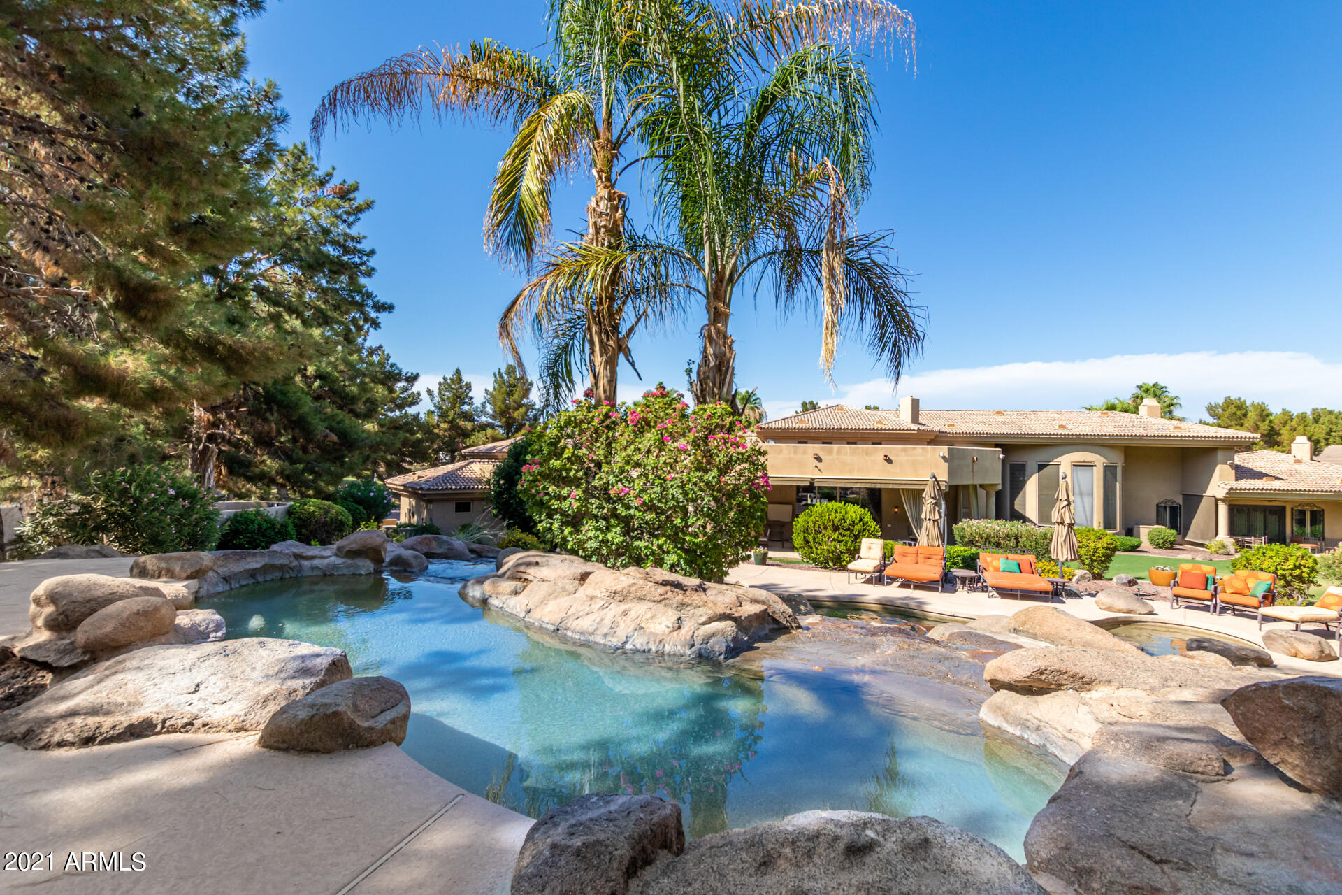 OAKWOOD HILLS ESTATES - Residential