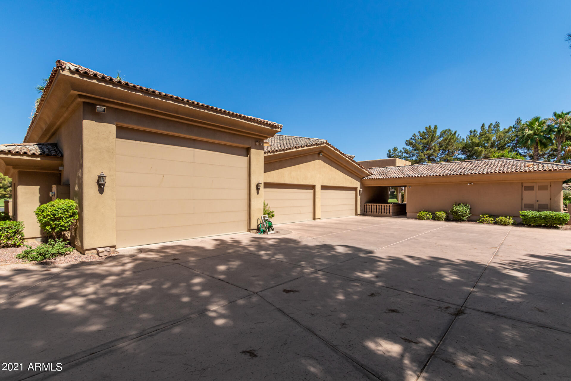 OAKWOOD HILLS ESTATES - Residential