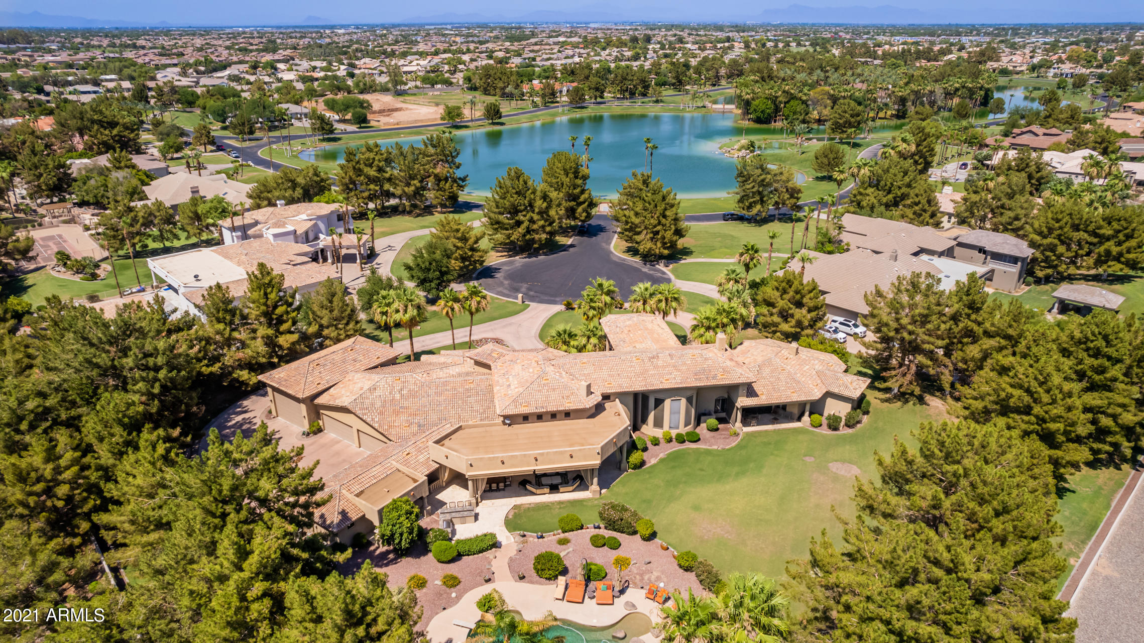 OAKWOOD HILLS ESTATES - Residential