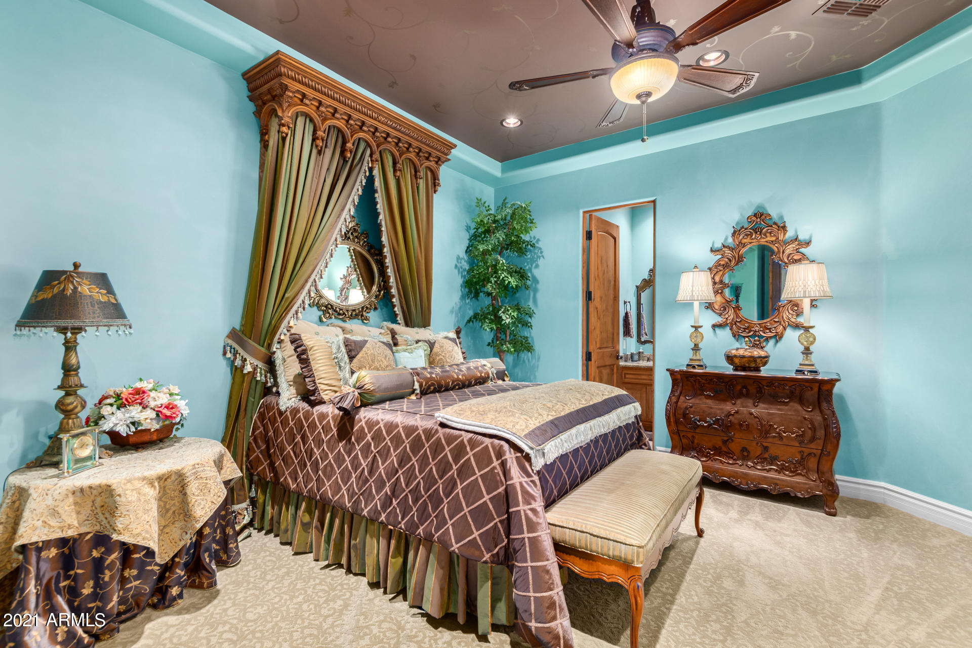 OAKWOOD HILLS ESTATES - Residential