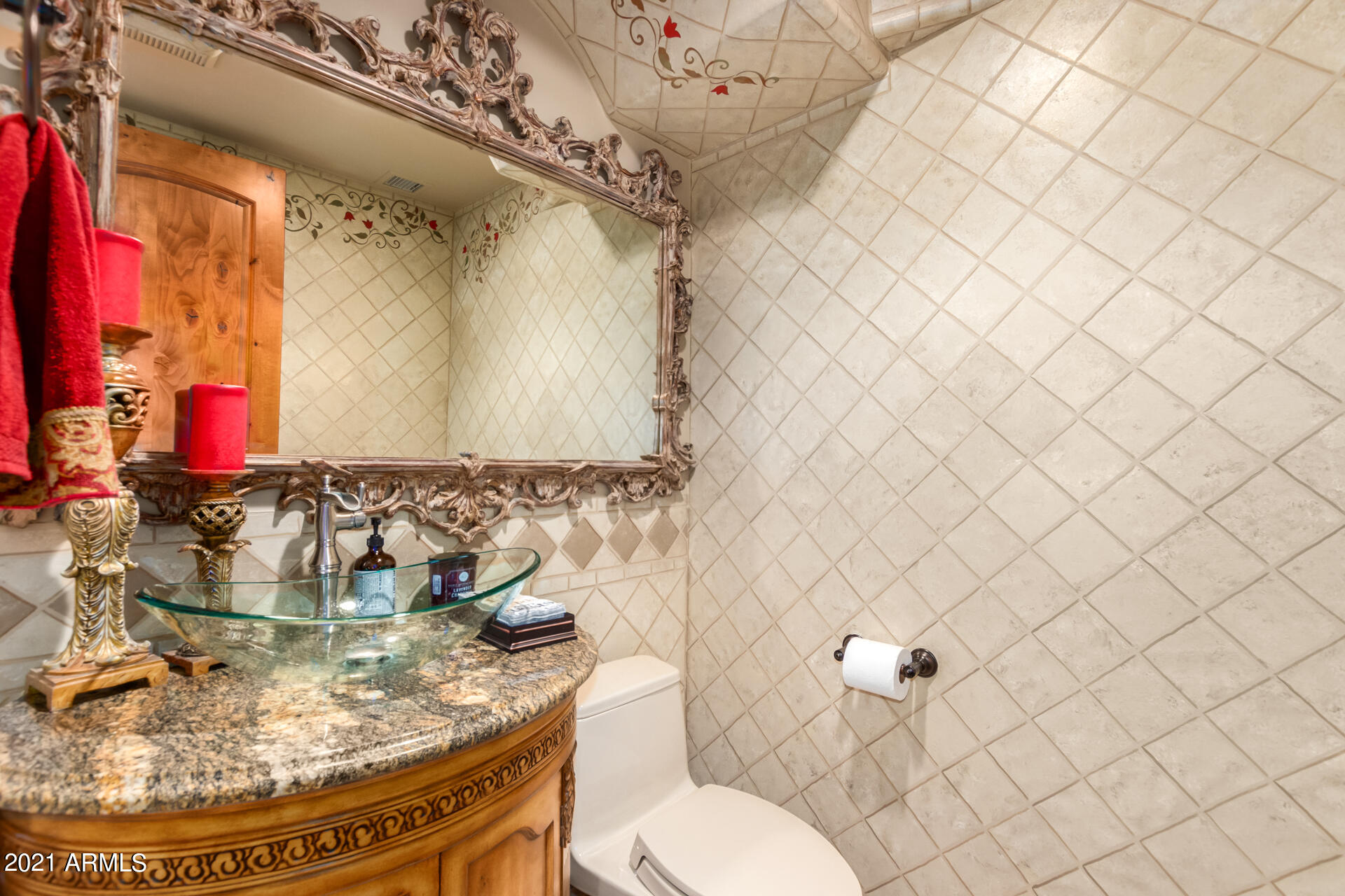 OAKWOOD HILLS ESTATES - Residential
