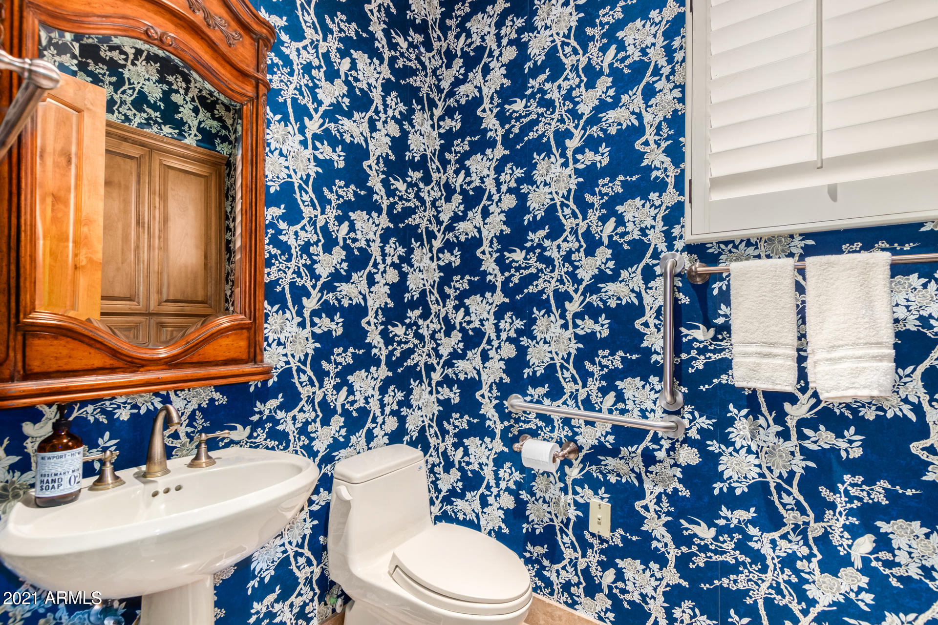 OAKWOOD HILLS ESTATES - Residential