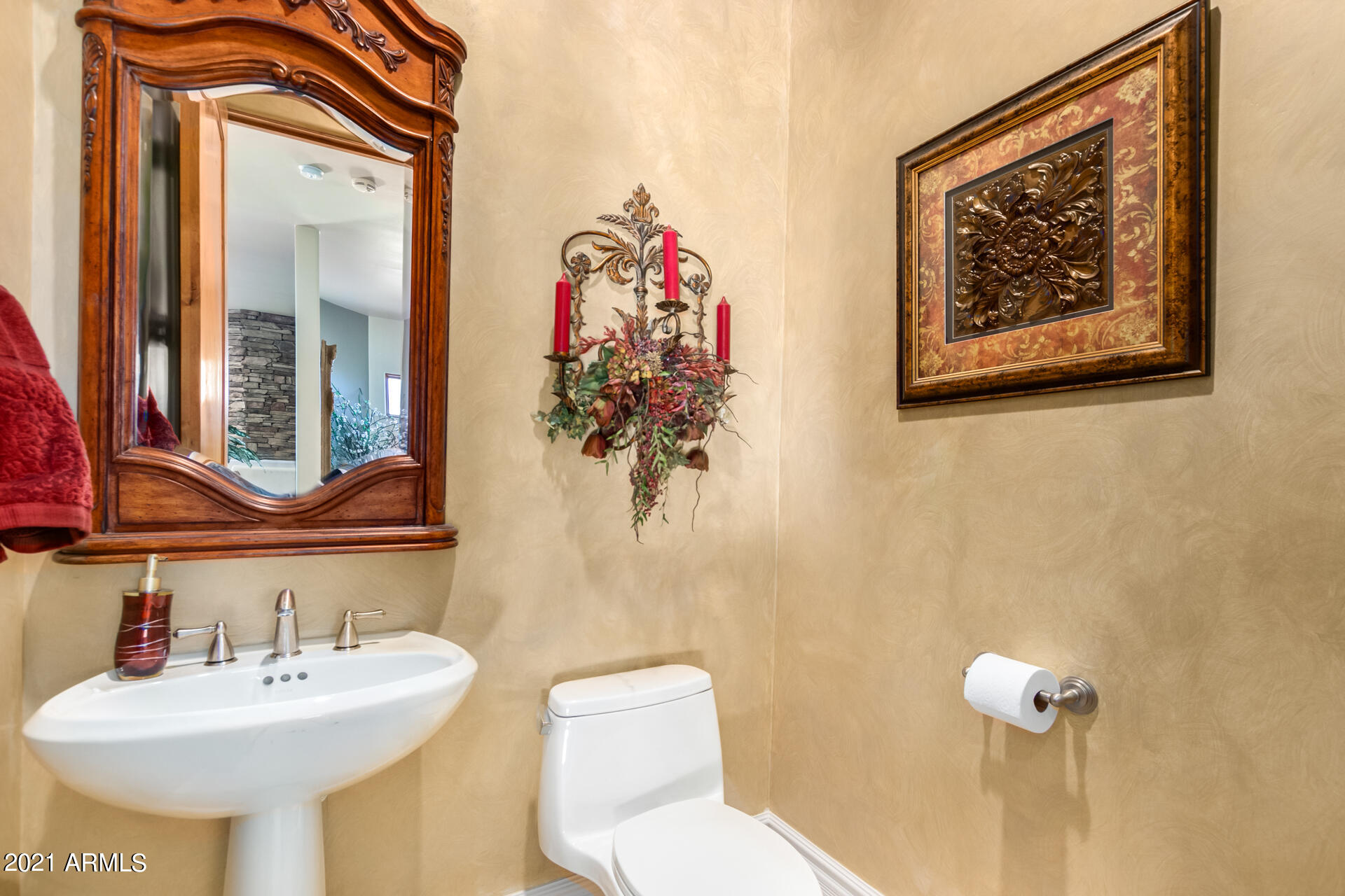 OAKWOOD HILLS ESTATES - Residential
