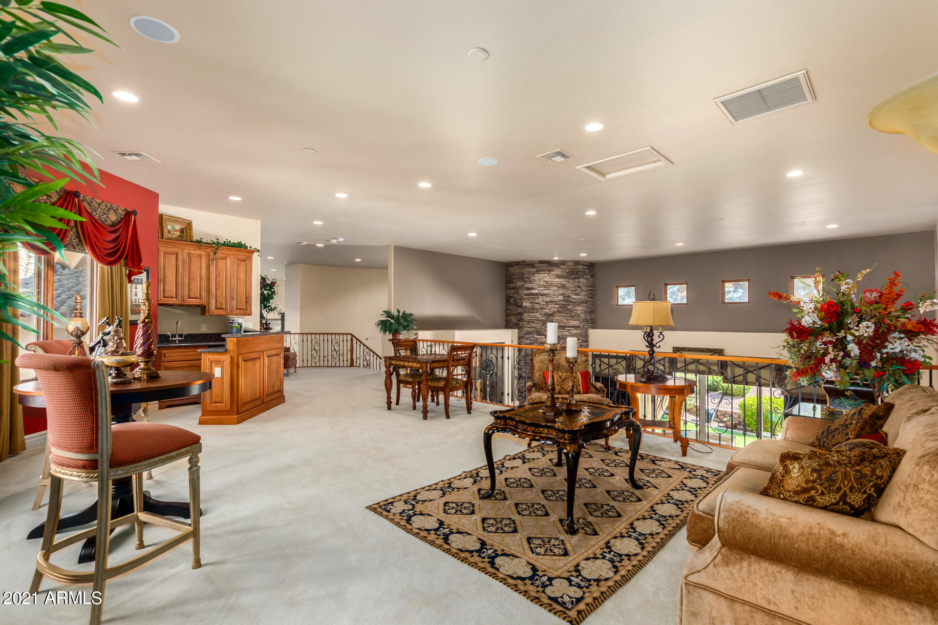 OAKWOOD HILLS ESTATES - Residential