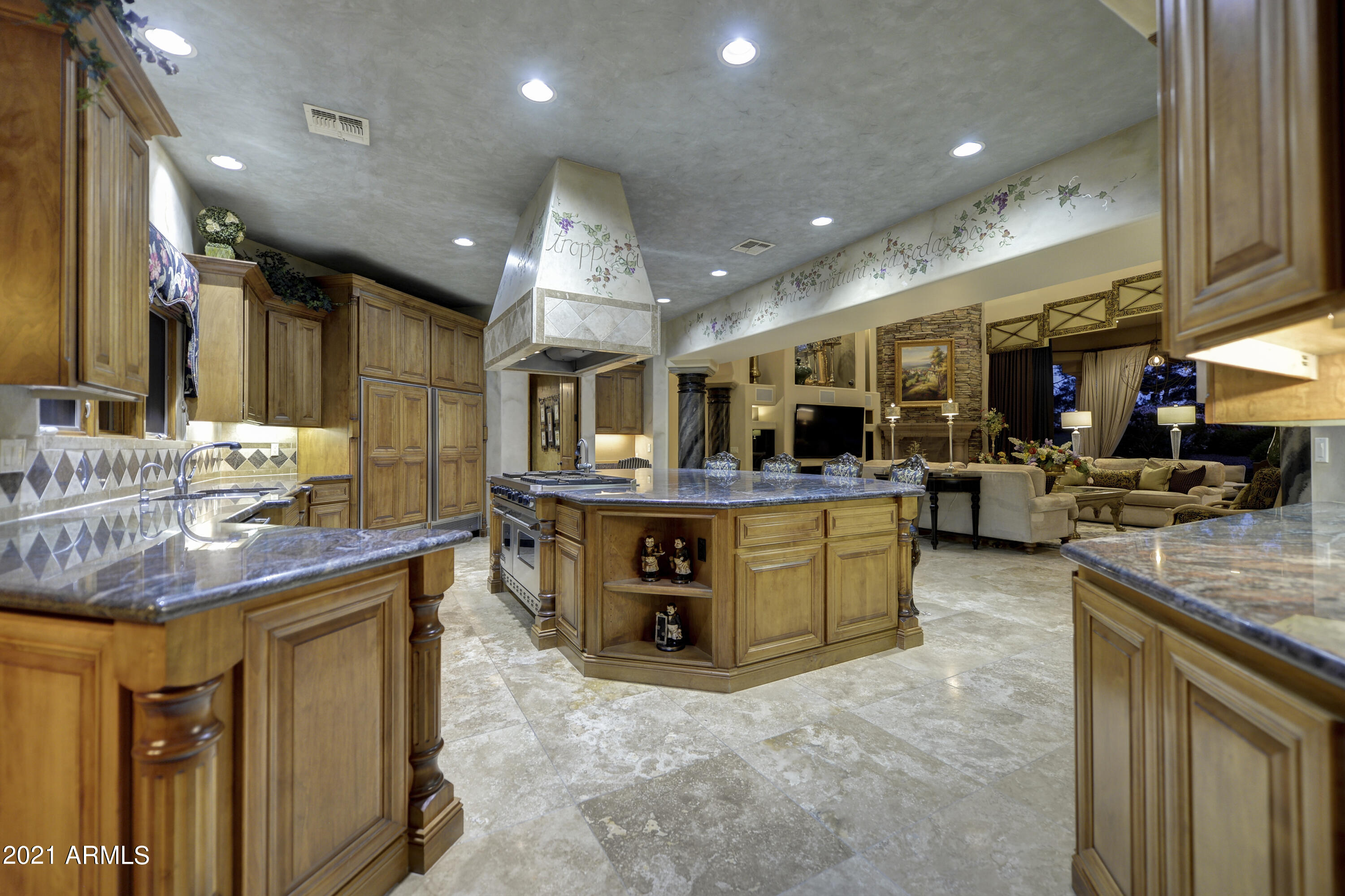 OAKWOOD HILLS ESTATES - Residential