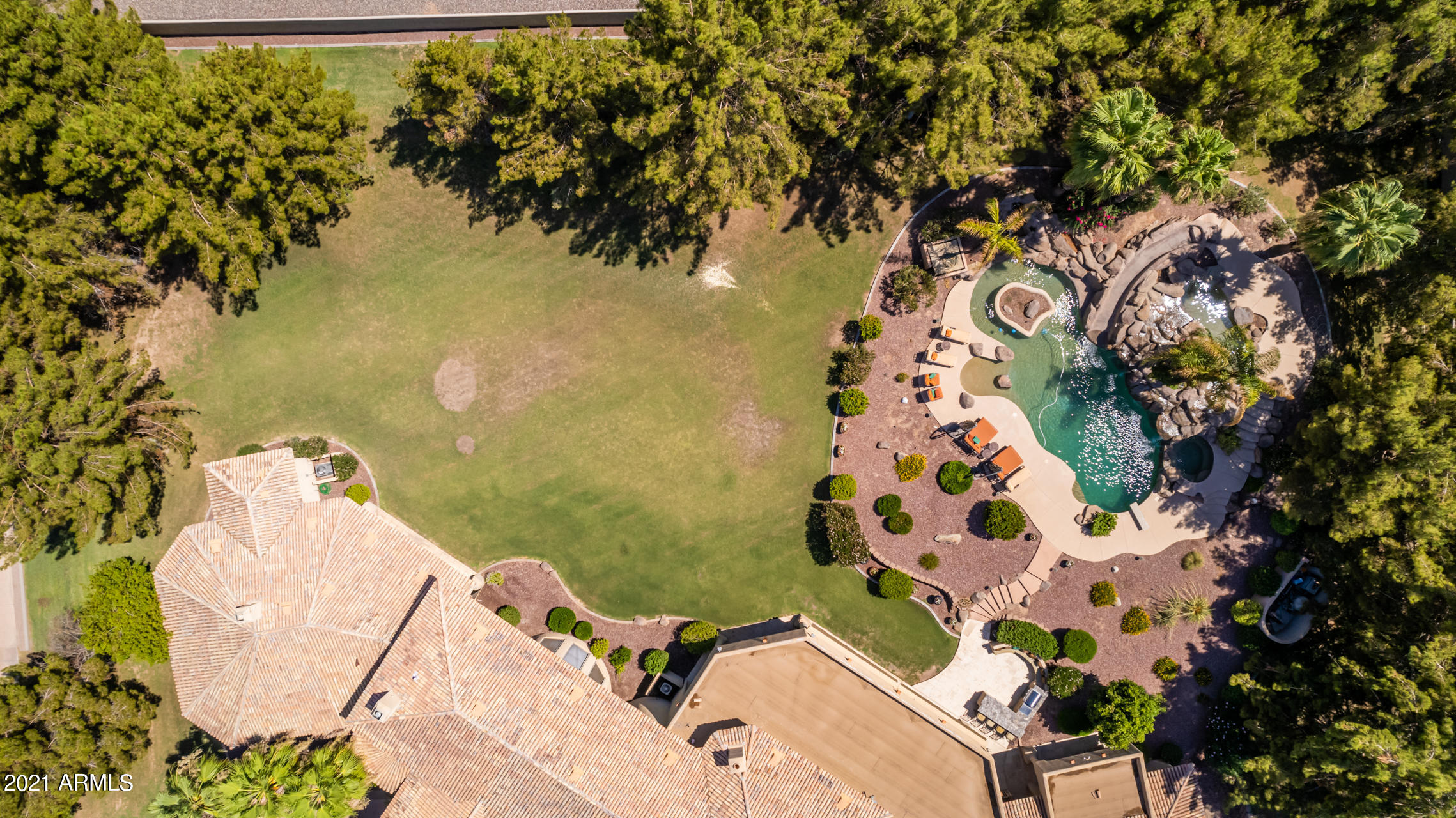 OAKWOOD HILLS ESTATES - Residential