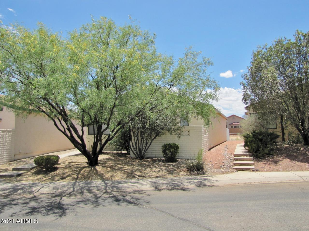 DESERT SHADOWS - Residential Lease