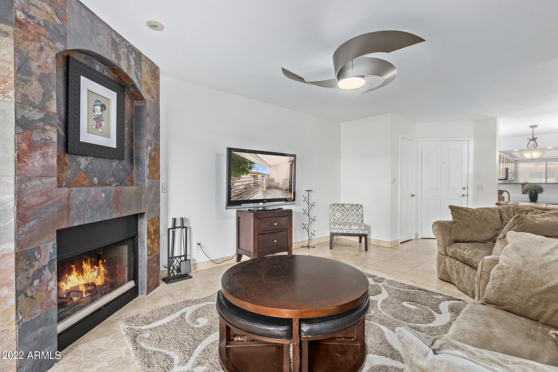 CAMELBACK FOUNTAINS CONDOMINIUMS - Residential Lease