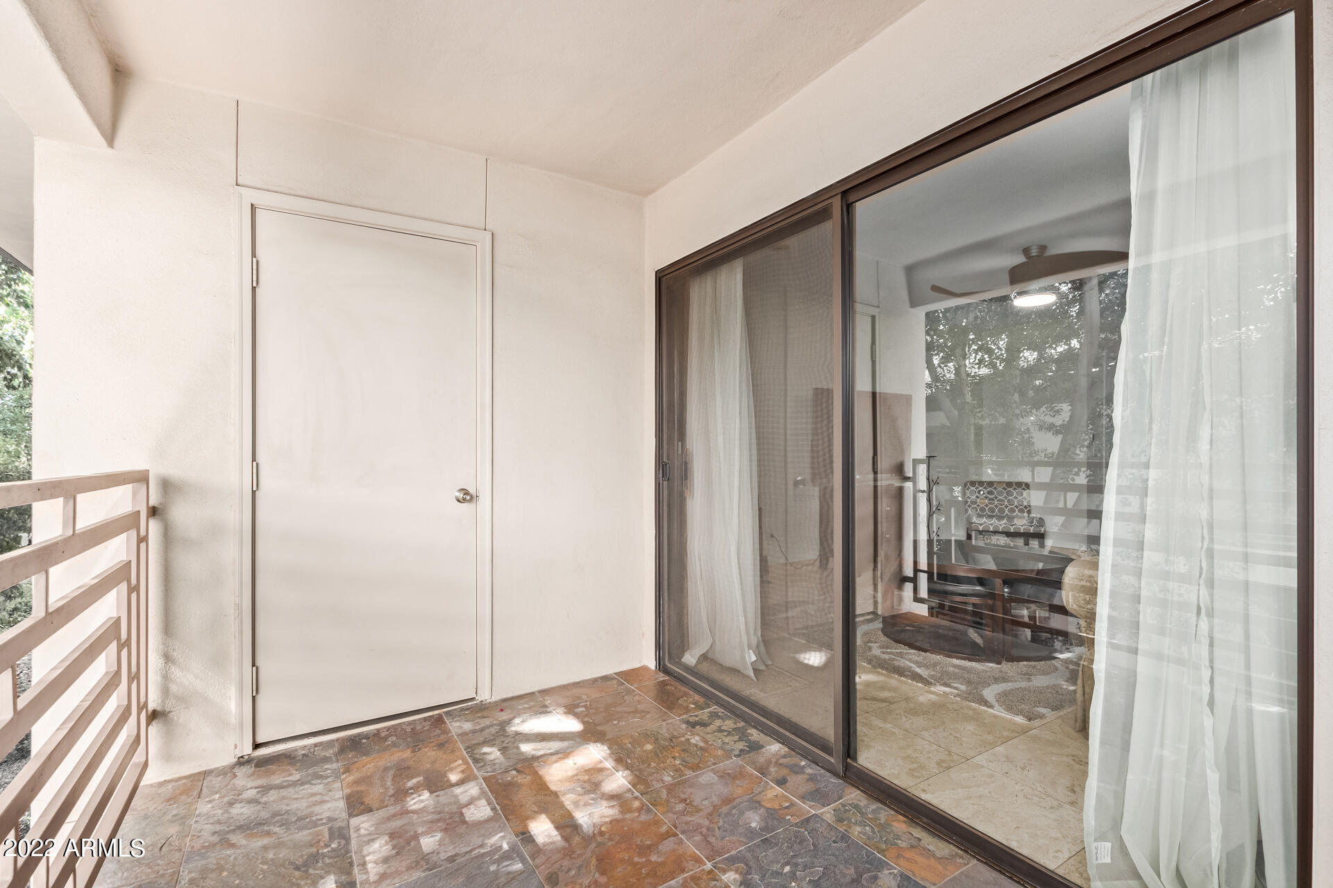 CAMELBACK FOUNTAINS CONDOMINIUMS - Residential Lease