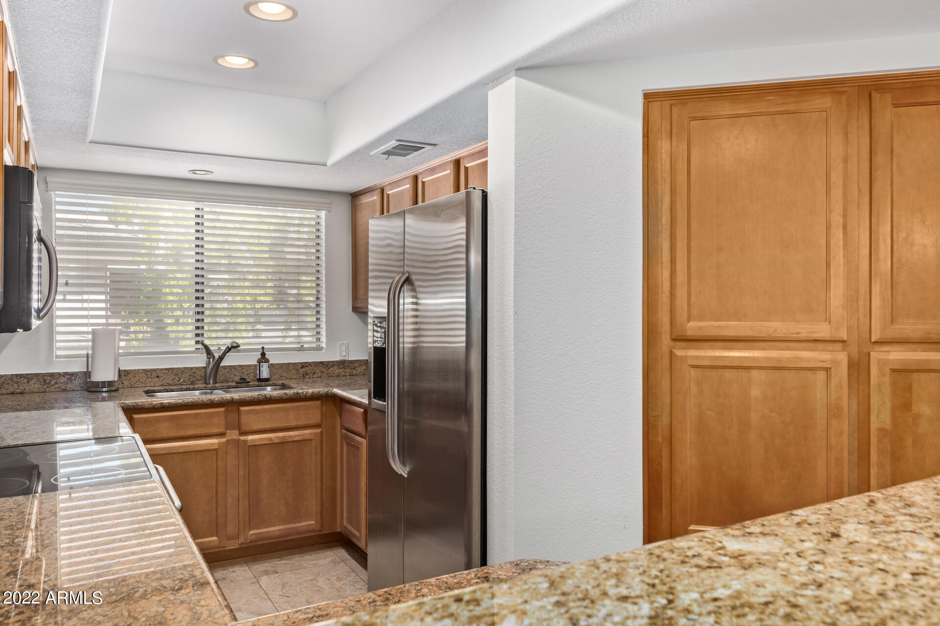 CAMELBACK FOUNTAINS CONDOMINIUMS - Residential Lease