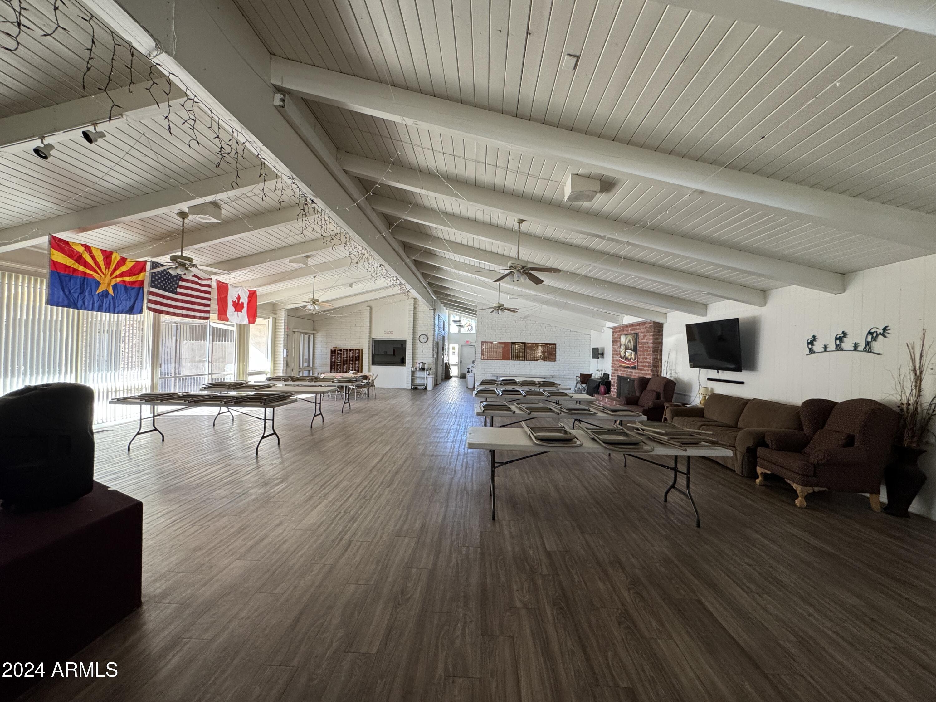 Pacific Manor - Residential