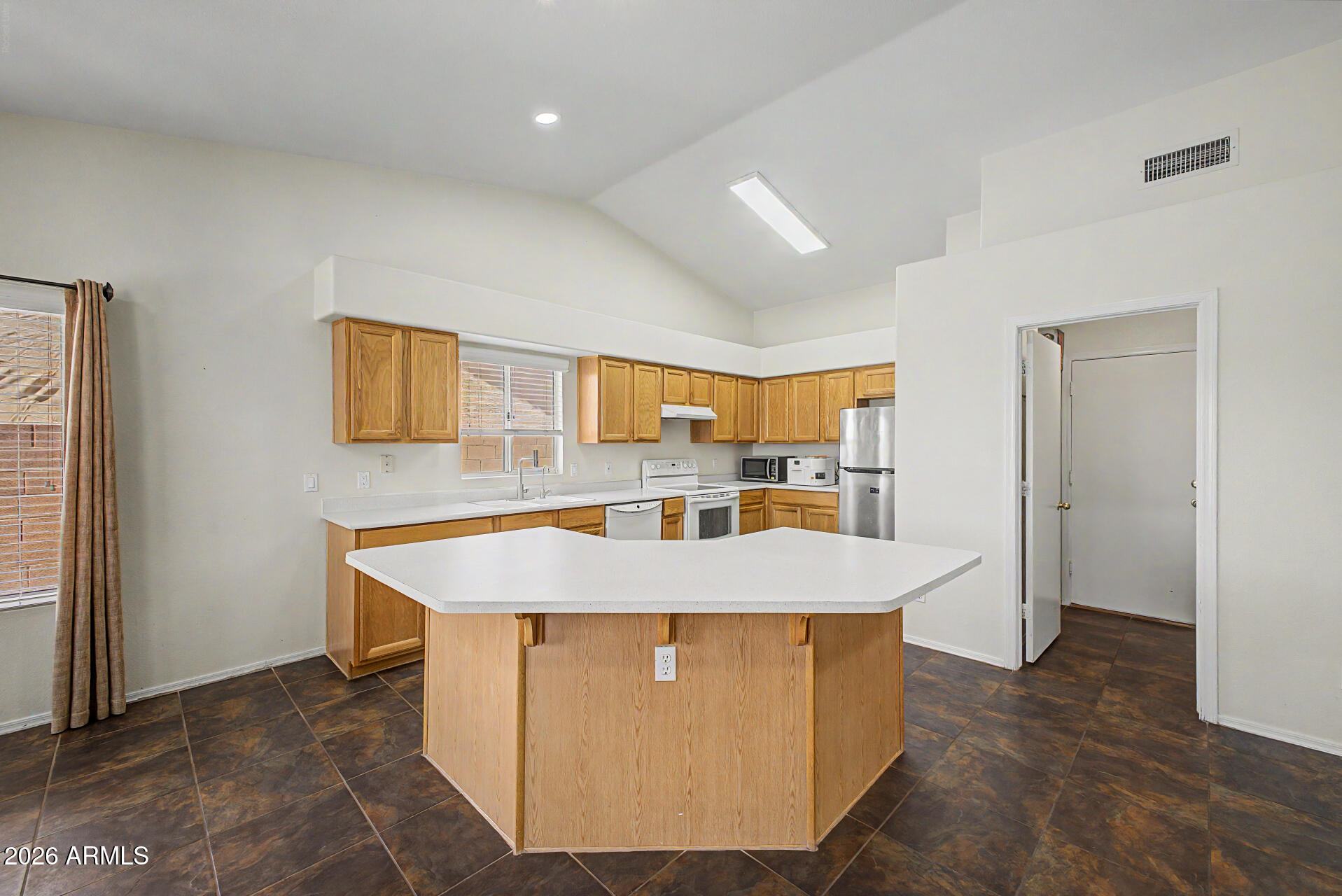 PARADISE COVE - Residential