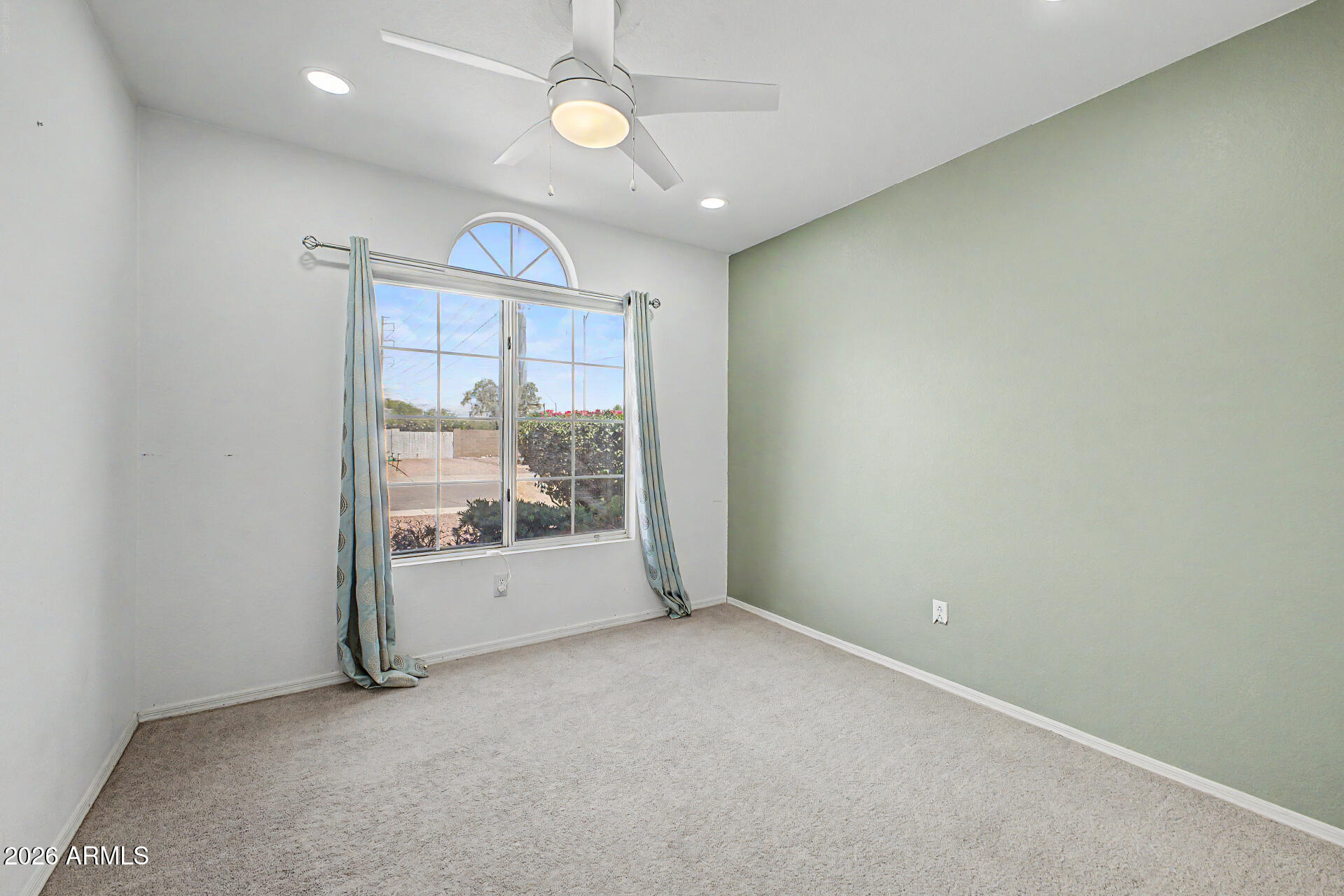 PARADISE COVE - Residential