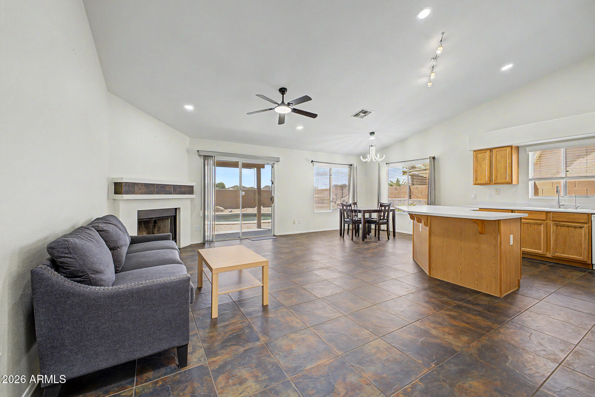 PARADISE COVE - Residential