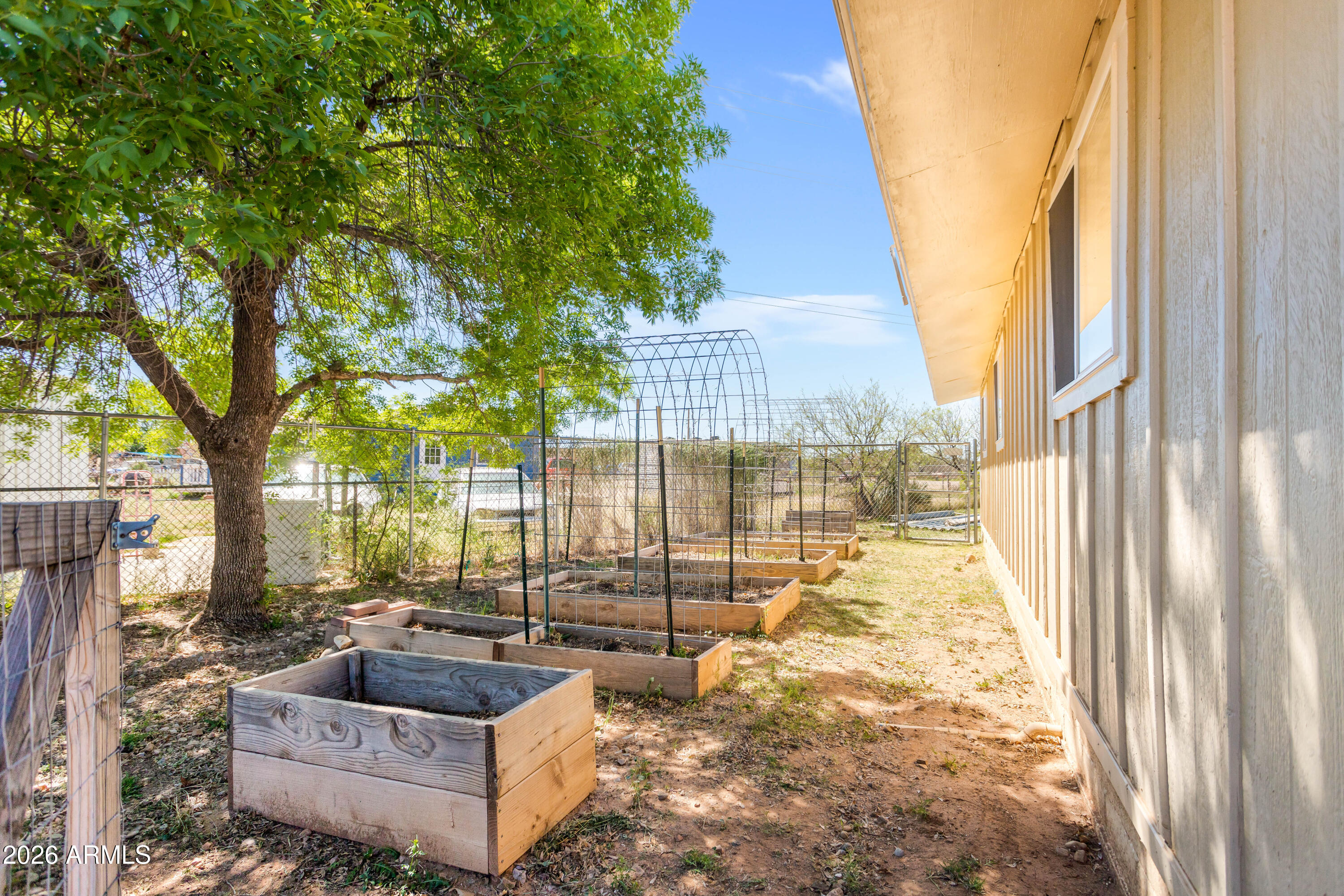 HODGINS ACRES - Residential