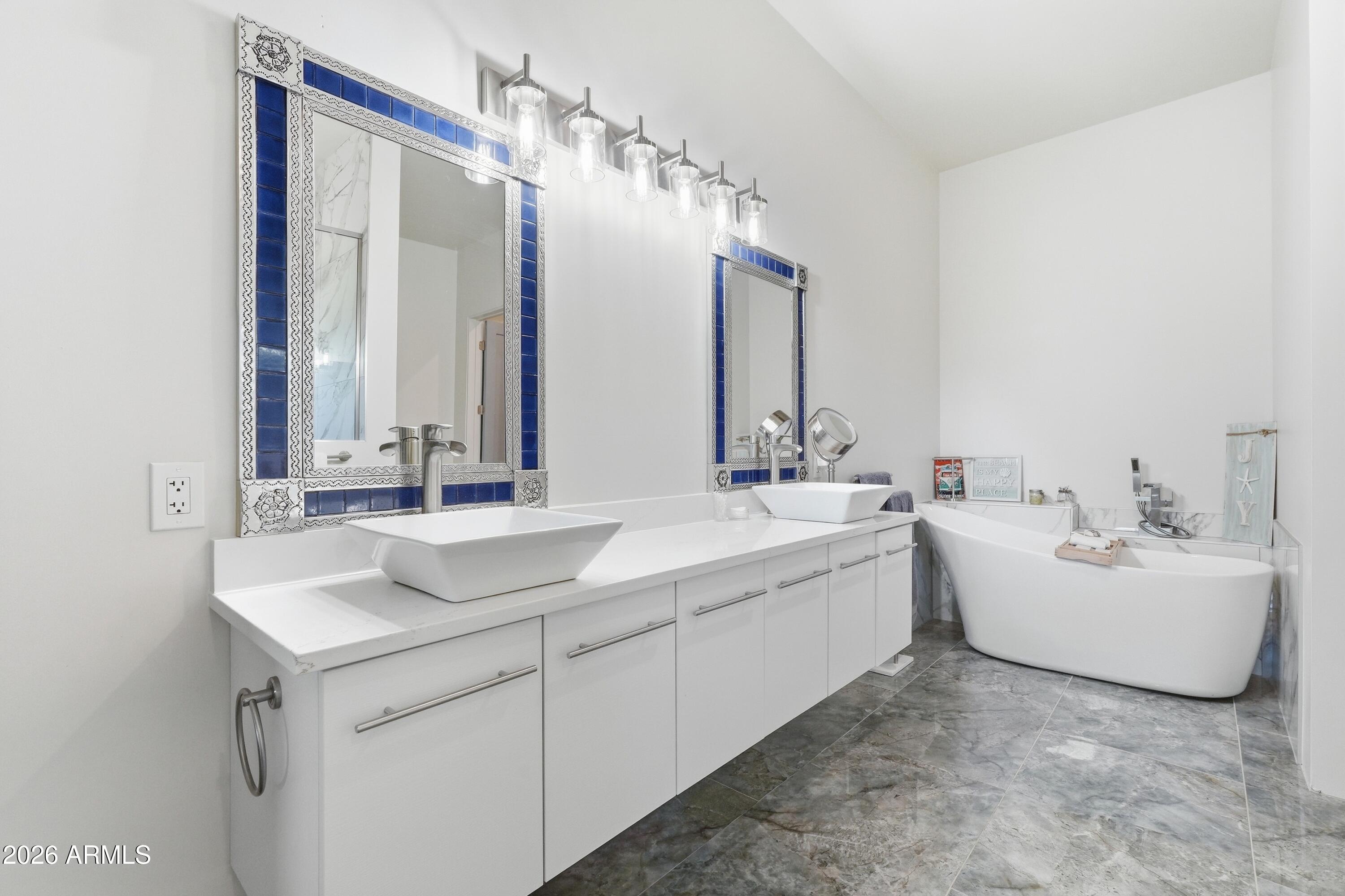 TONTO HILLS - Residential