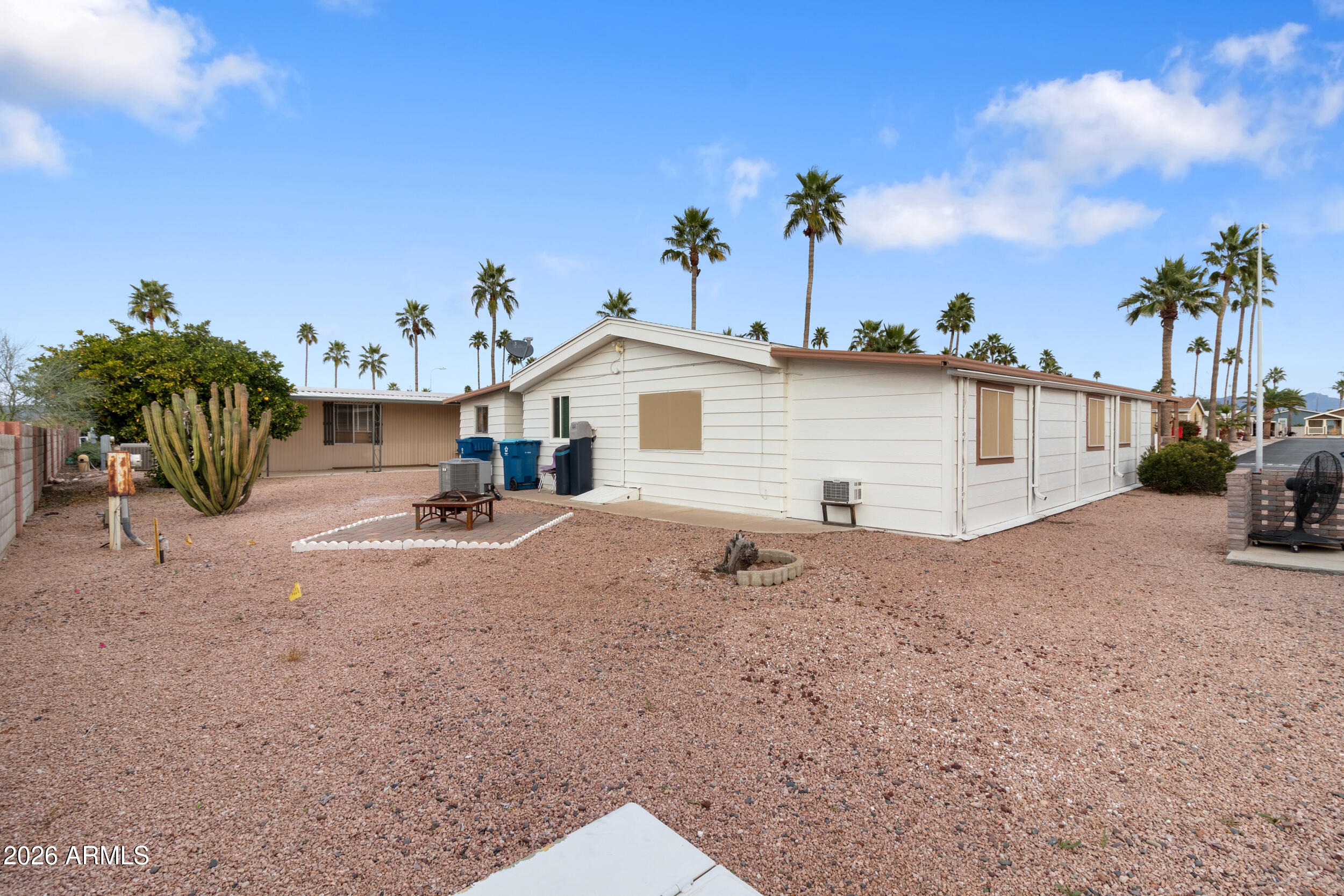 HOLIDAY PALMS 55+ COMMUNITY - Residential