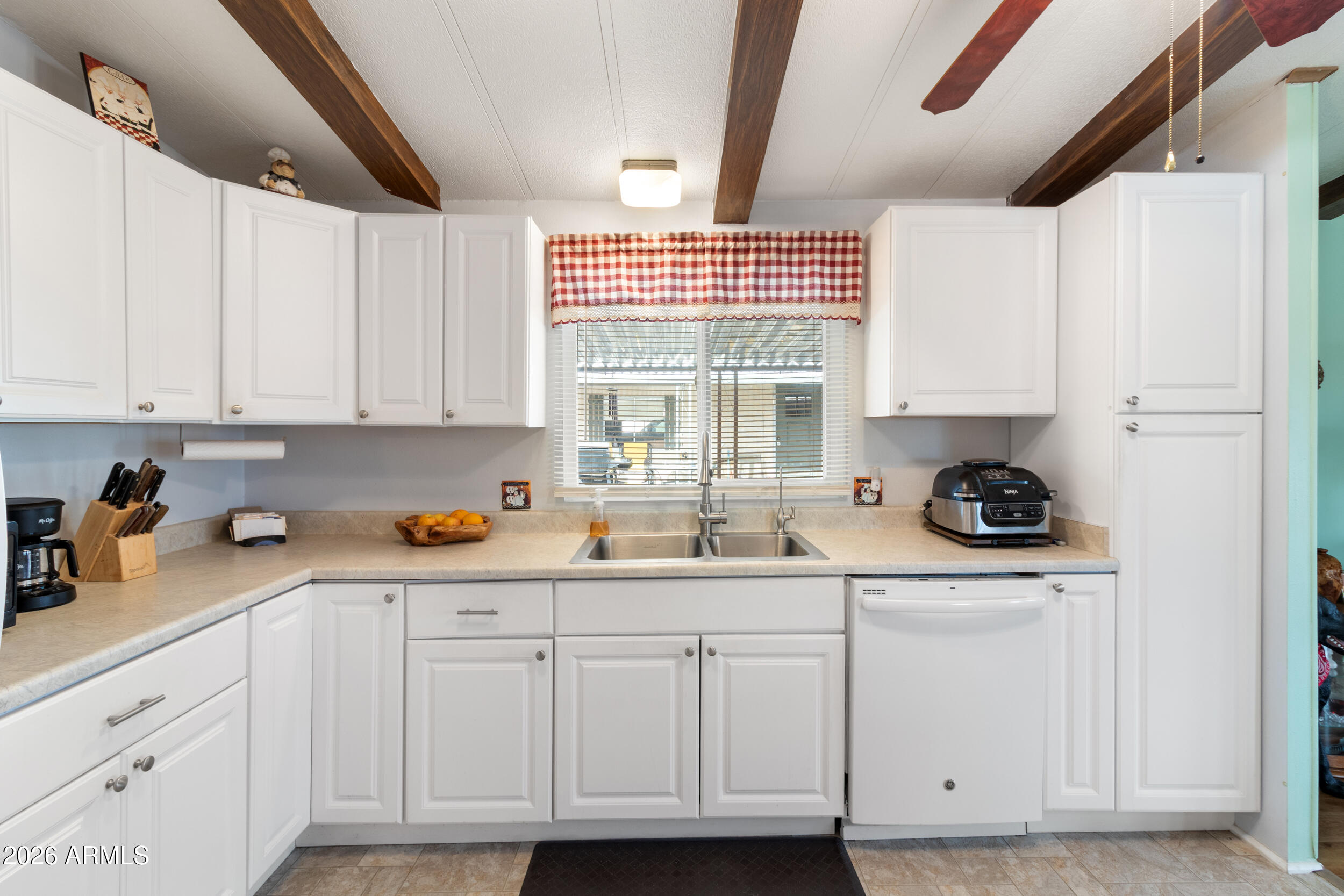 HOLIDAY PALMS 55+ COMMUNITY - Residential