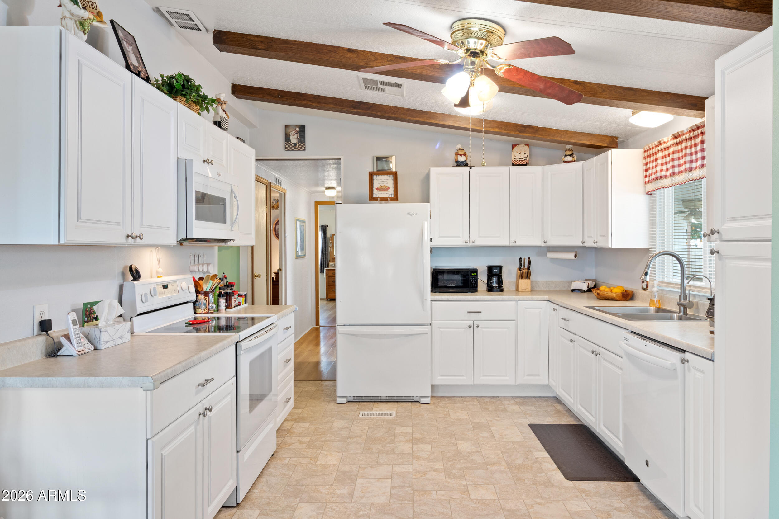 HOLIDAY PALMS 55+ COMMUNITY - Residential