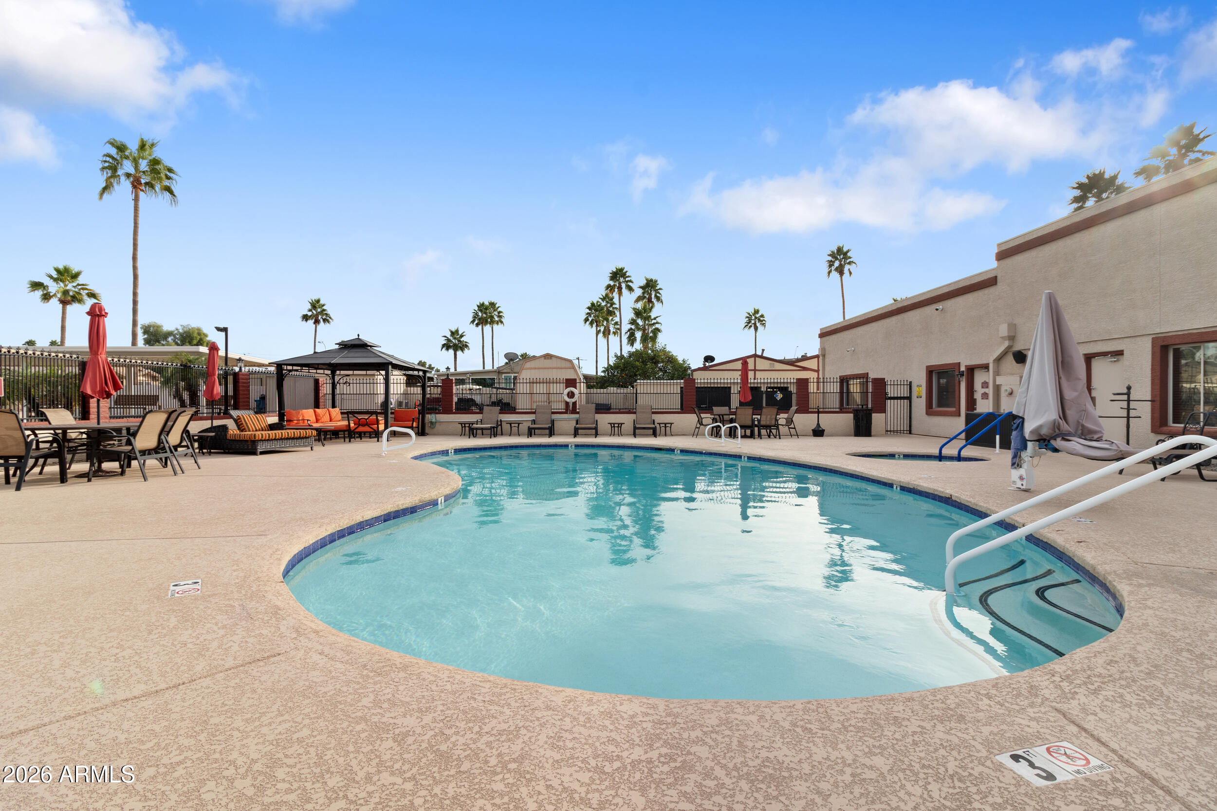 HOLIDAY PALMS 55+ COMMUNITY - Residential