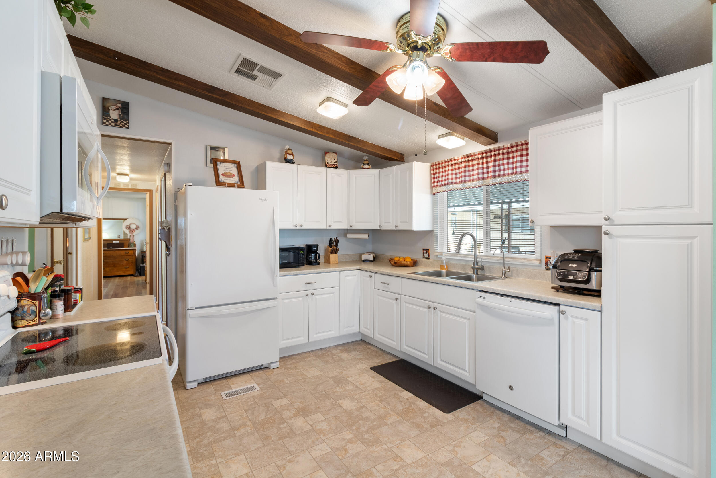 HOLIDAY PALMS 55+ COMMUNITY - Residential