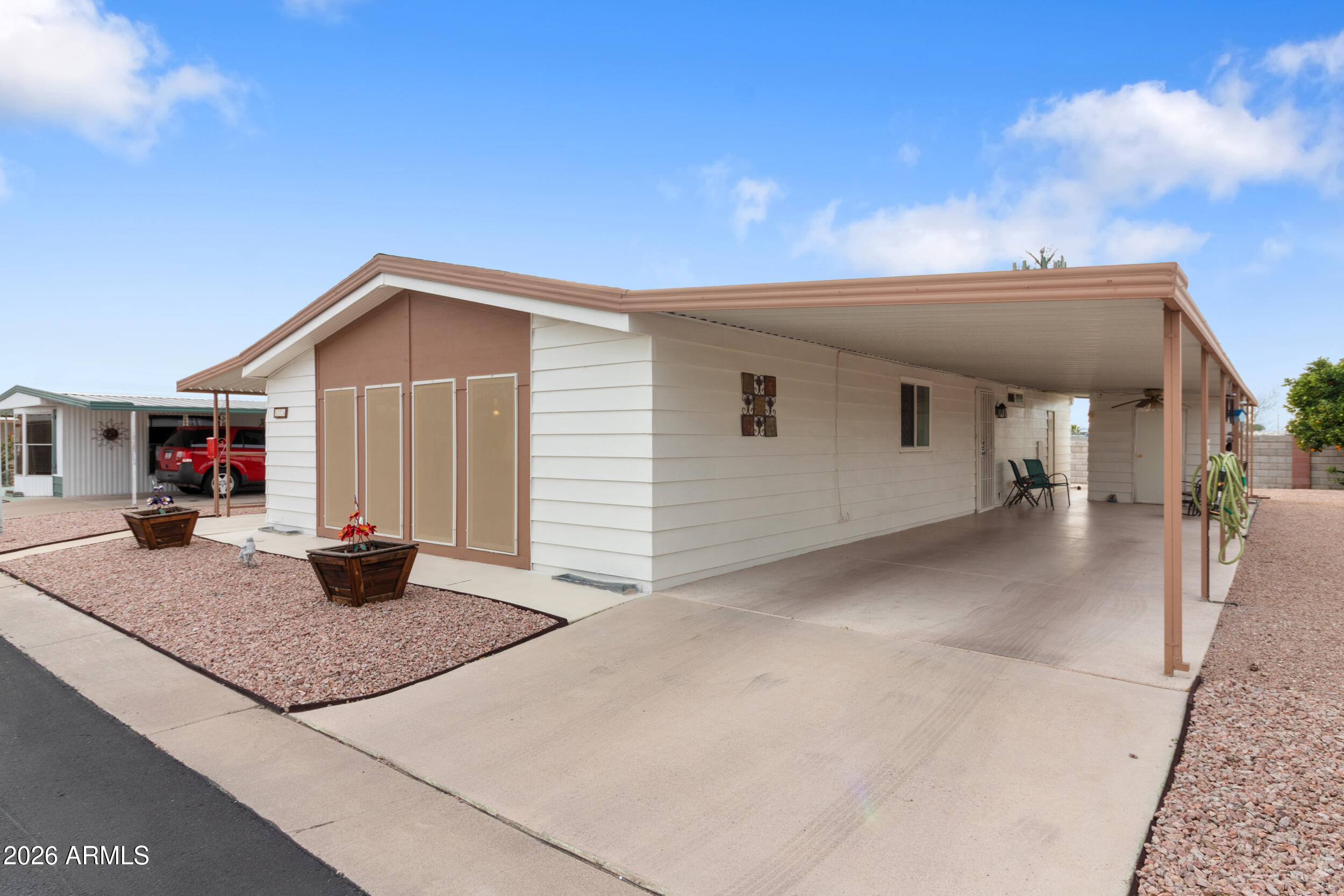 HOLIDAY PALMS 55+ COMMUNITY - Residential