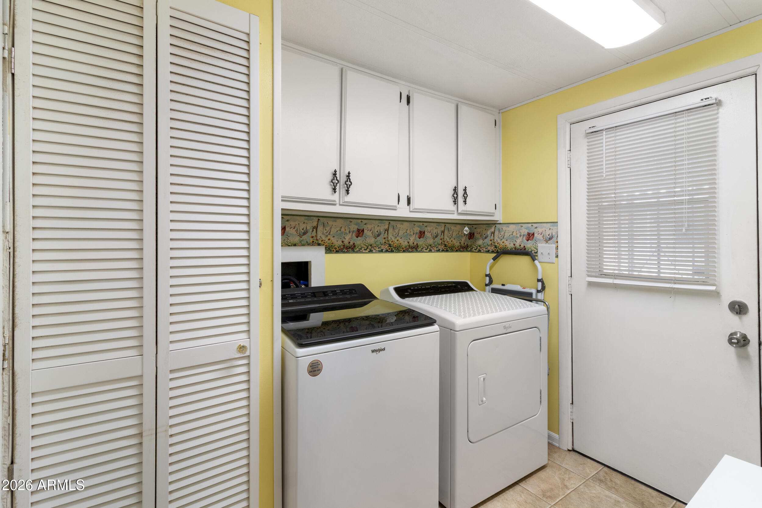 HOLIDAY PALMS 55+ COMMUNITY - Residential