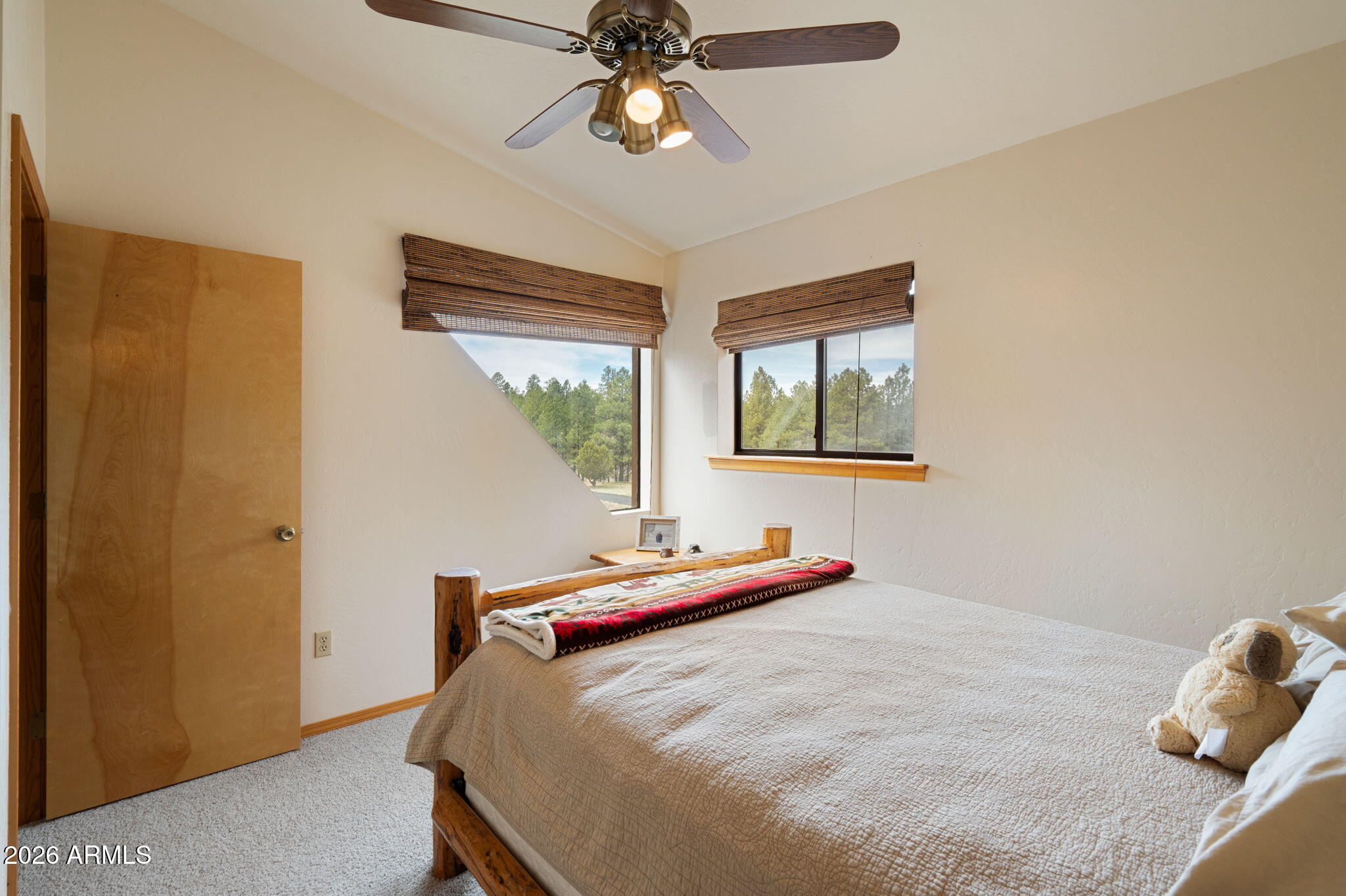 Custom Cabin on 3.505 acres - Residential