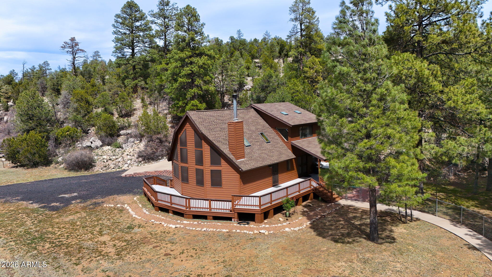 Custom Cabin on 3.505 acres - Residential