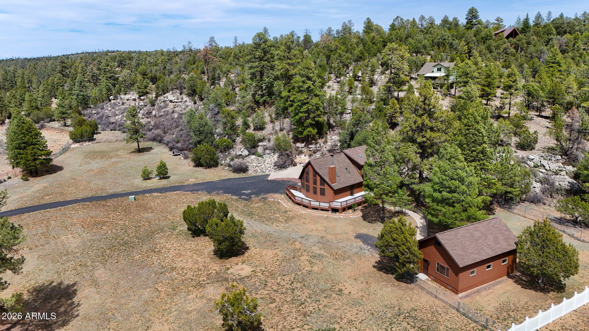 Custom Cabin on 3.505 acres - Residential