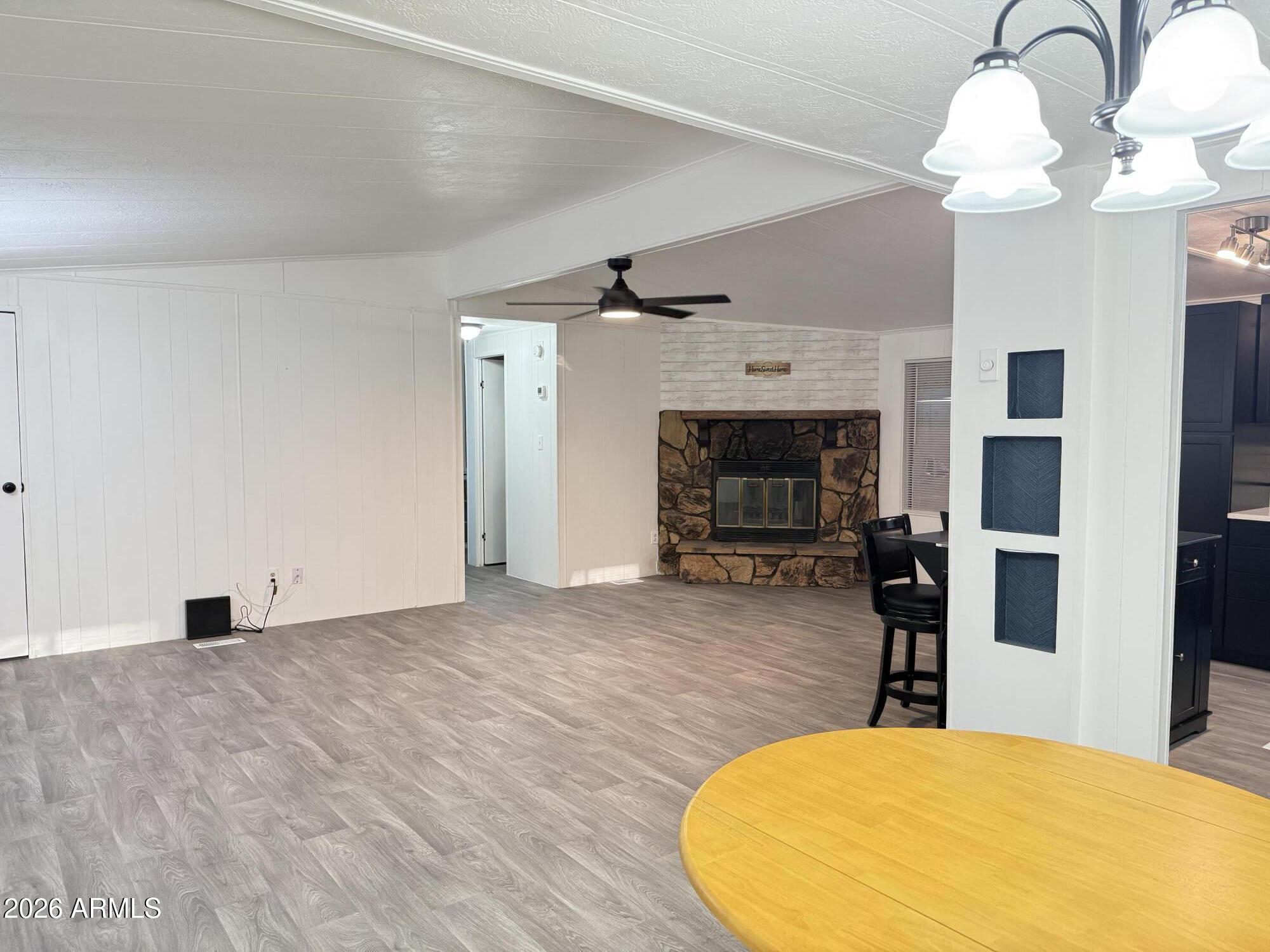 ALMA MEADOWS - Residential