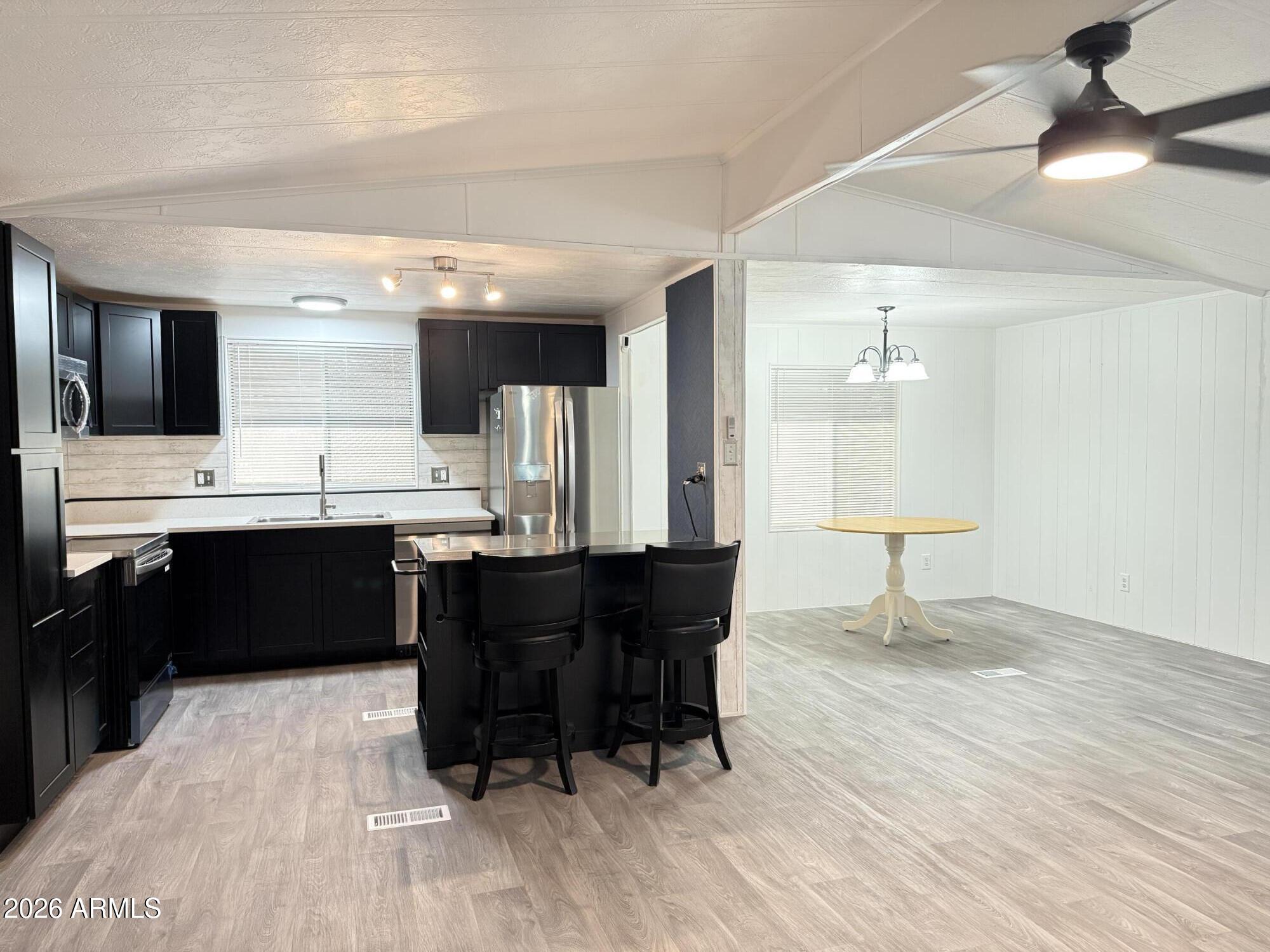 ALMA MEADOWS - Residential