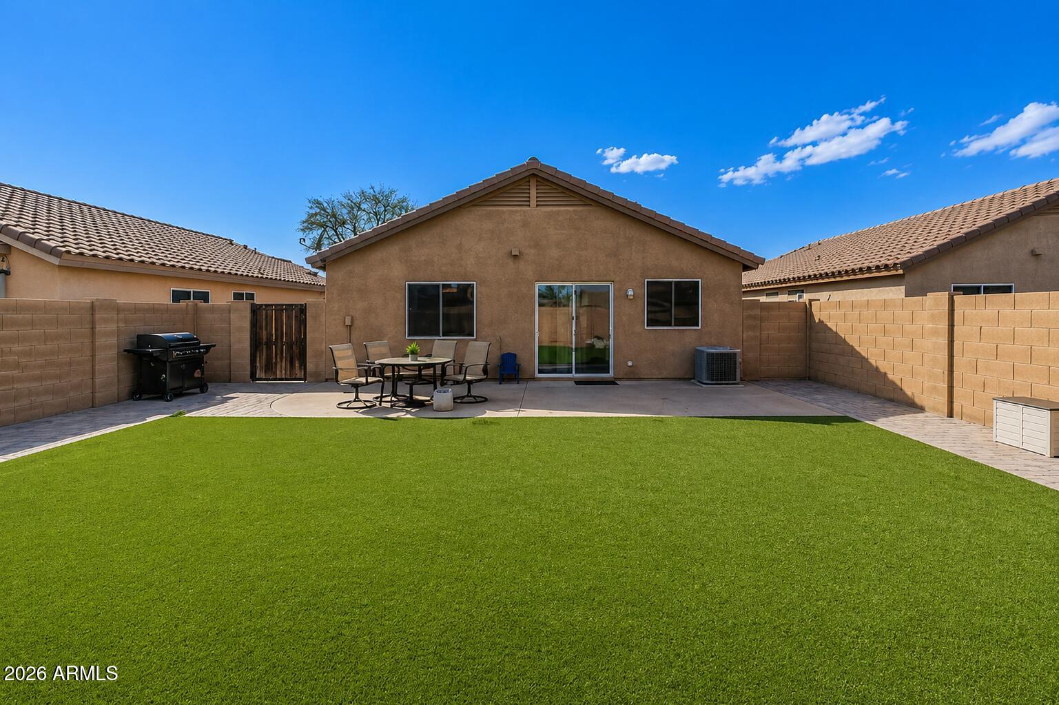 SUNDIAL UNIT 1 - Residential