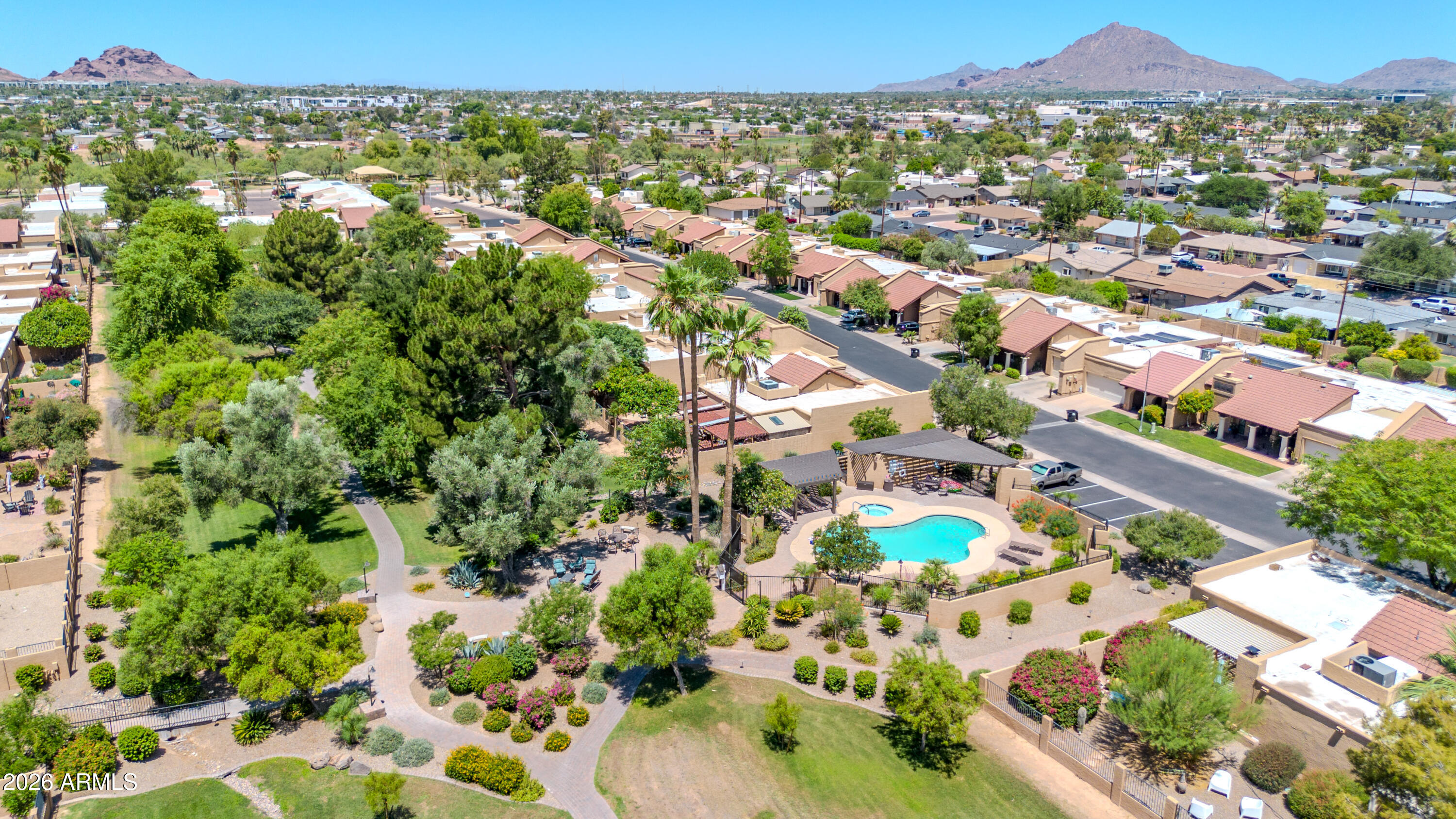 HACIENDA DEL REY - Residential