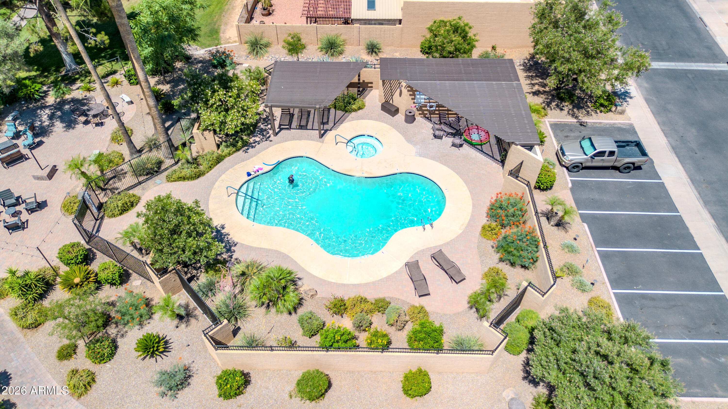 HACIENDA DEL REY - Residential