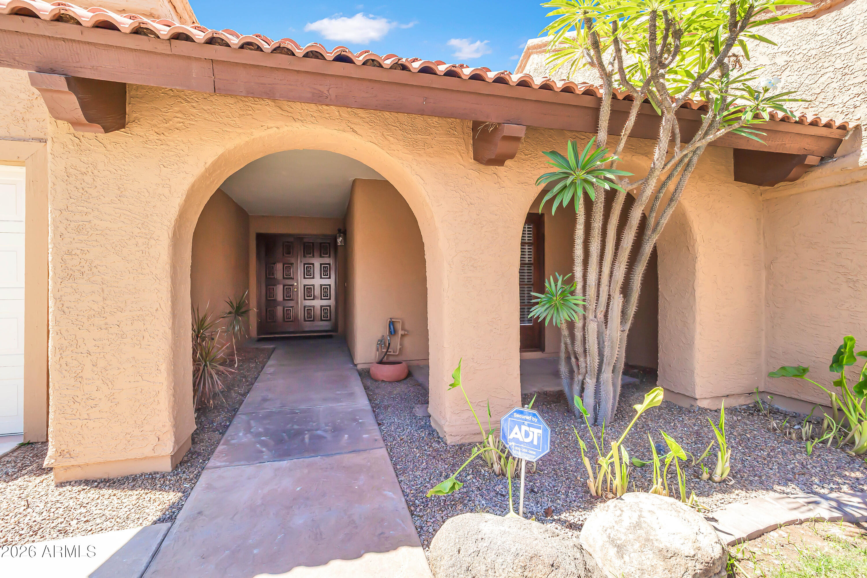 HACIENDA DEL REY - Residential