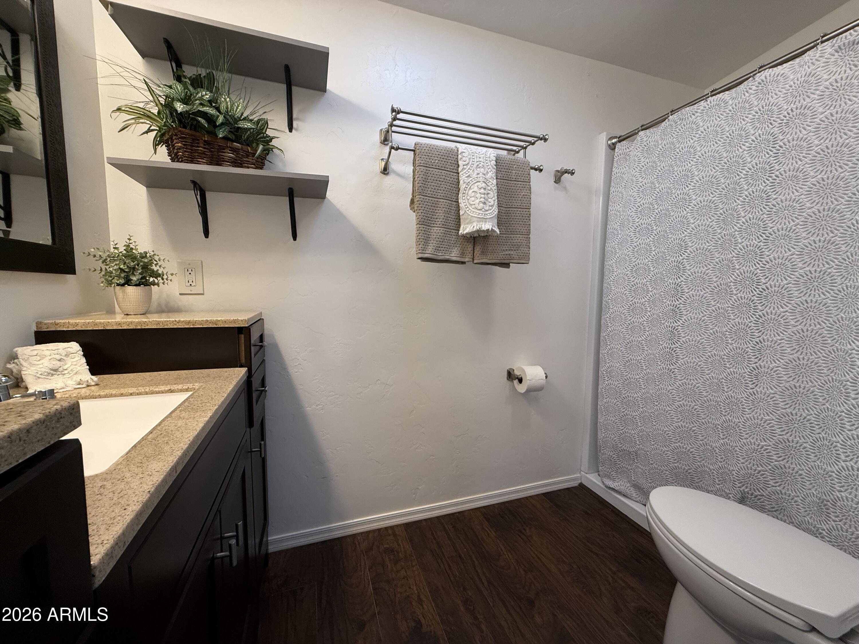 GARDEN CANYON - Residential