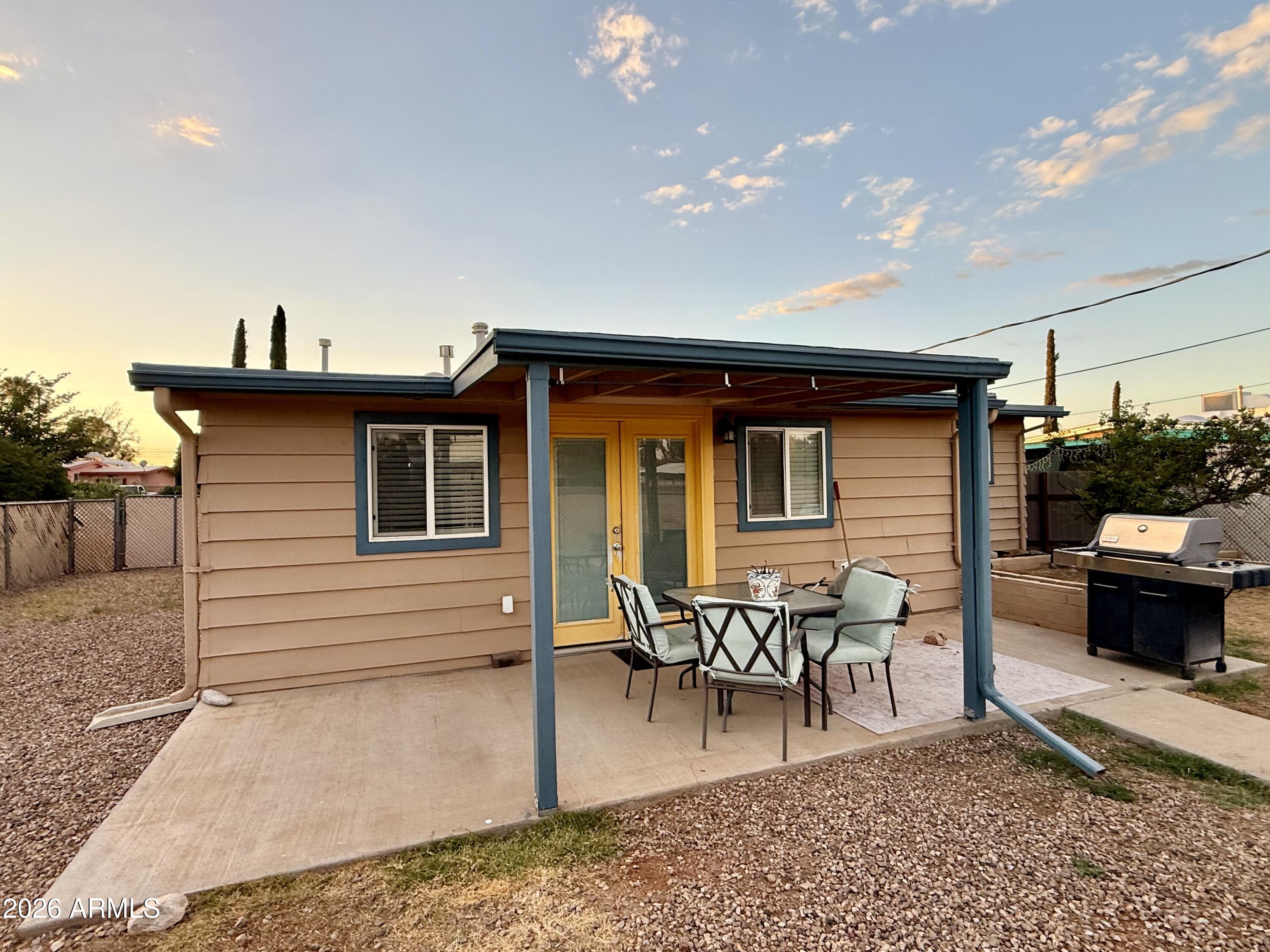 GARDEN CANYON - Residential