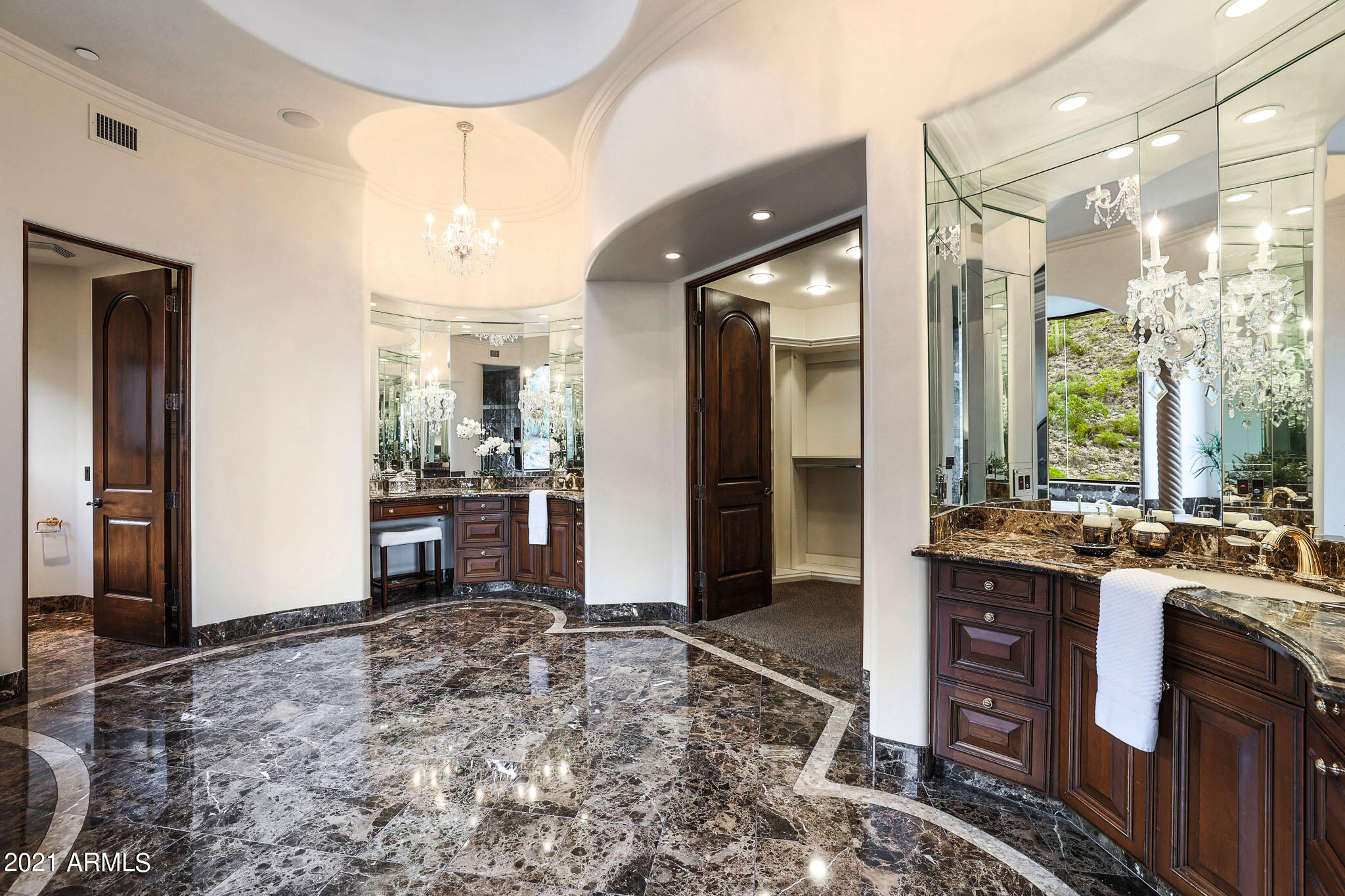 SCOTTSDALE MOUNTAIN - Residential