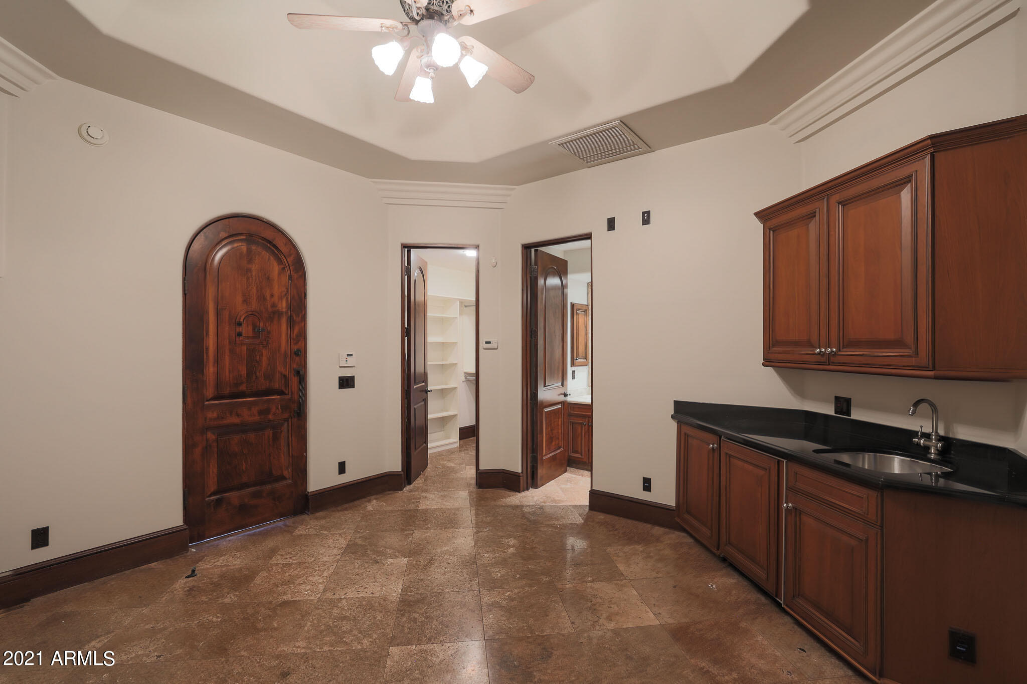 SCOTTSDALE MOUNTAIN - Residential
