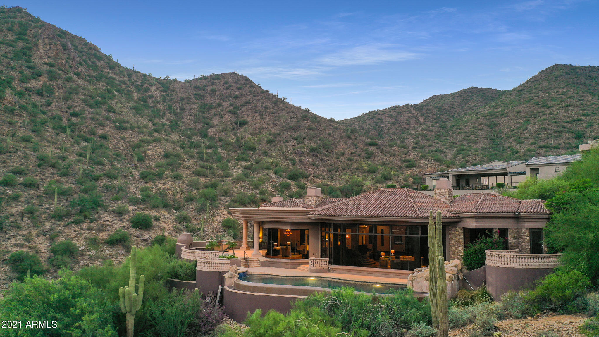 SCOTTSDALE MOUNTAIN - Residential