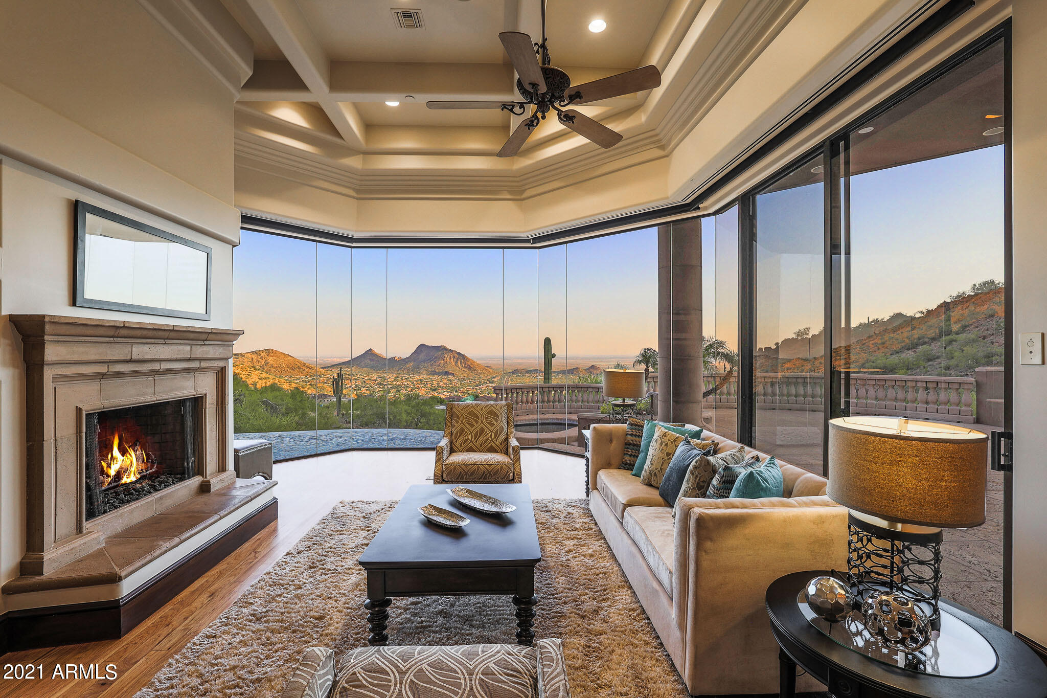 SCOTTSDALE MOUNTAIN - Residential
